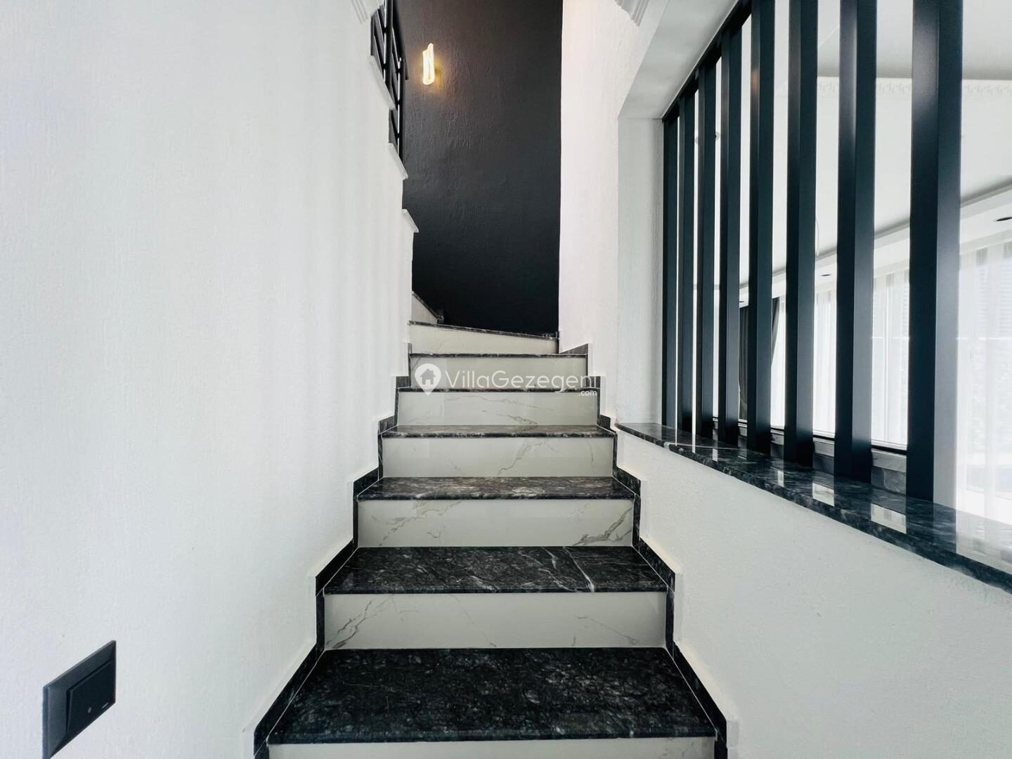 Villa Xanadu — 56
