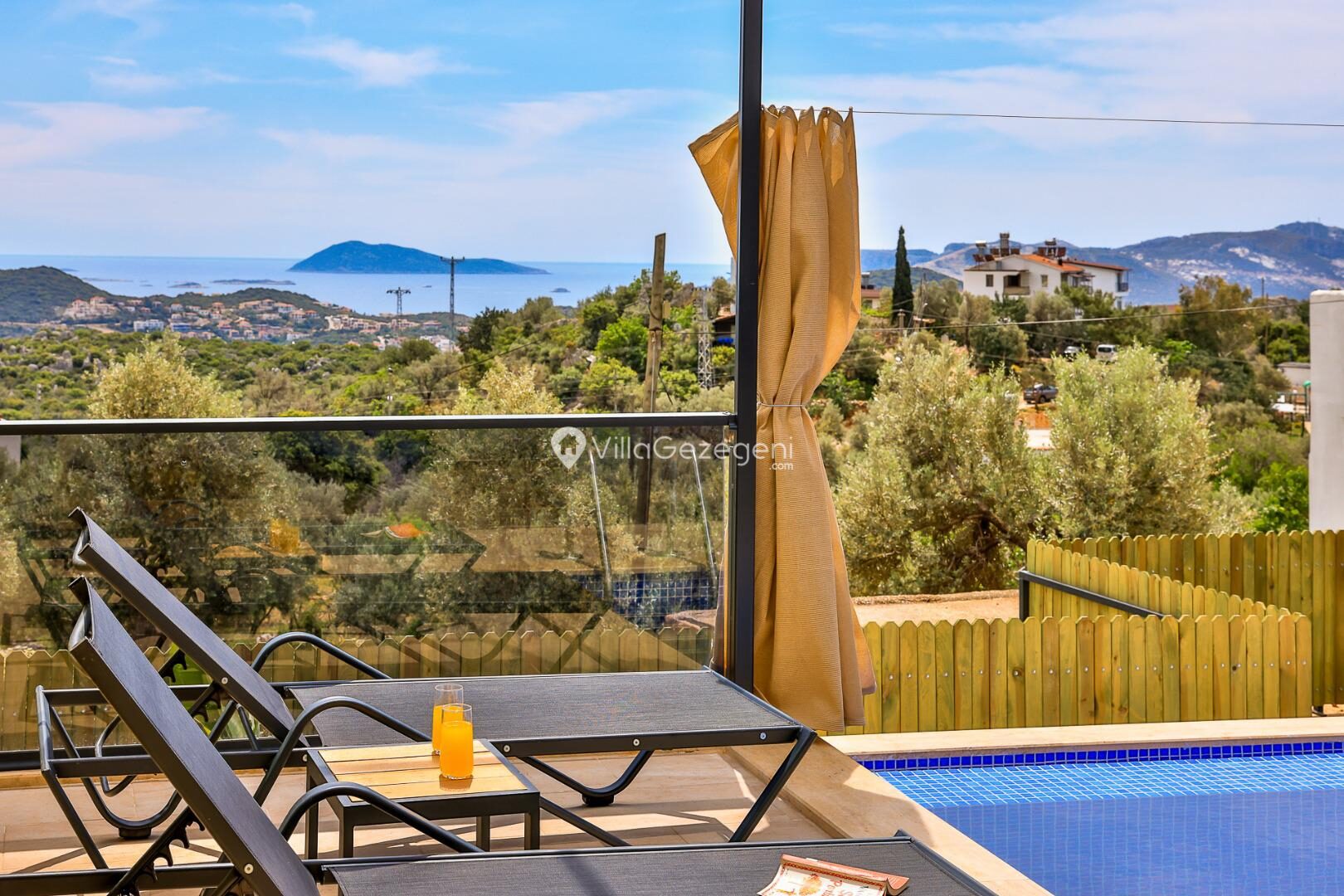 Villa Albedo Blue — 14