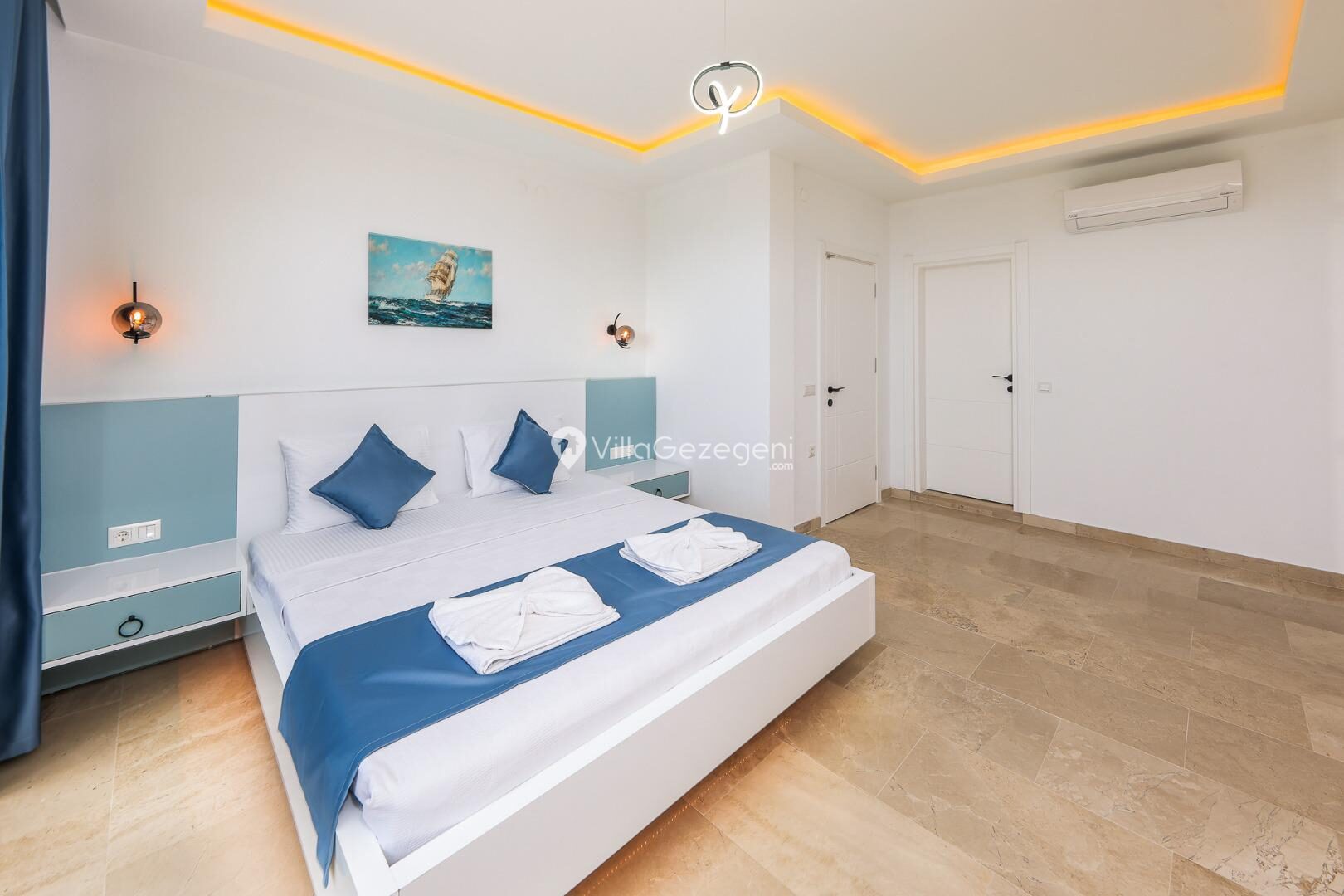Villa Albedo Blue — 36