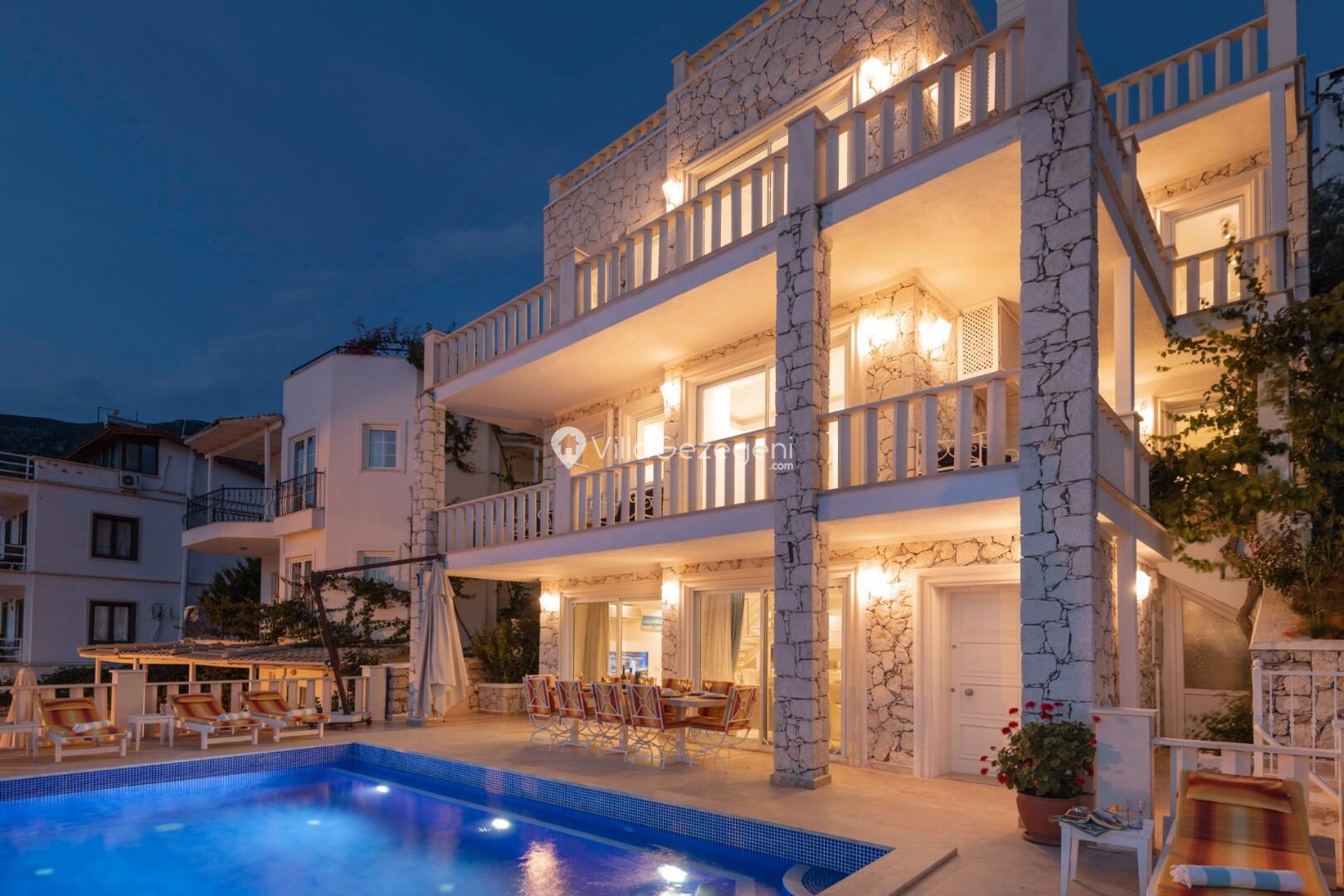 Villa Ketchy — 3