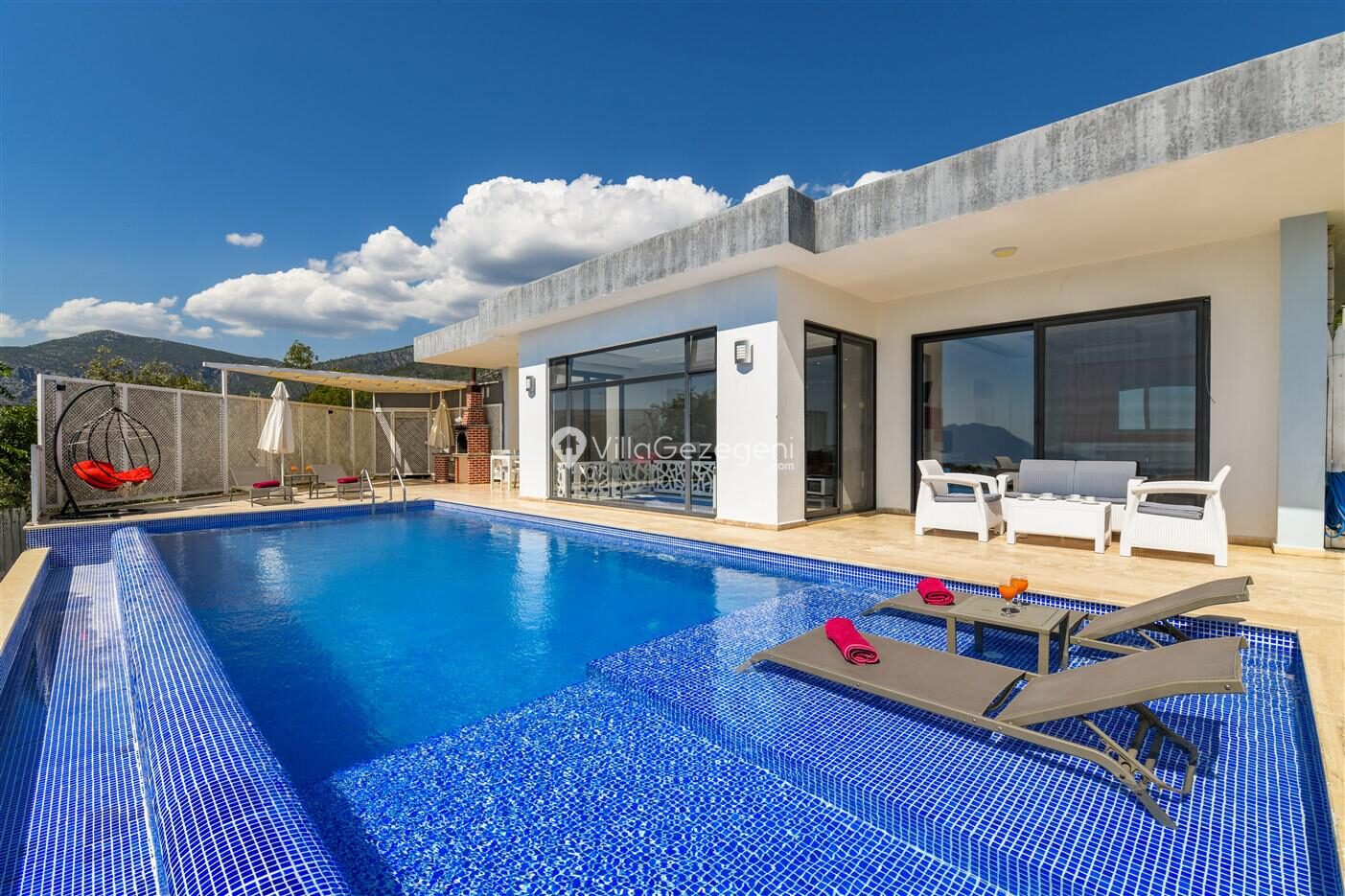 Villa Nur — 1