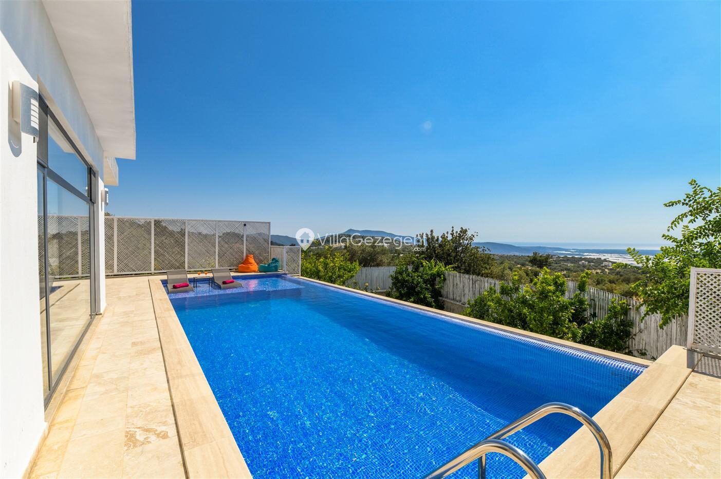 Villa Nur — 3