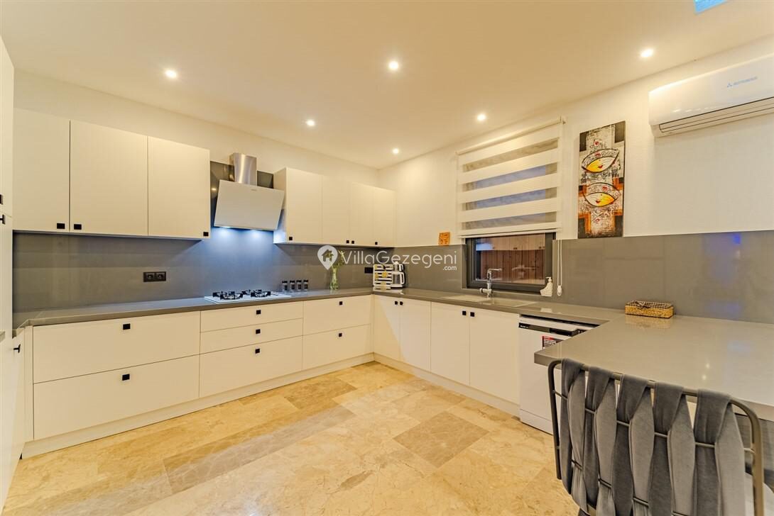Villa Sea Pro — 28
