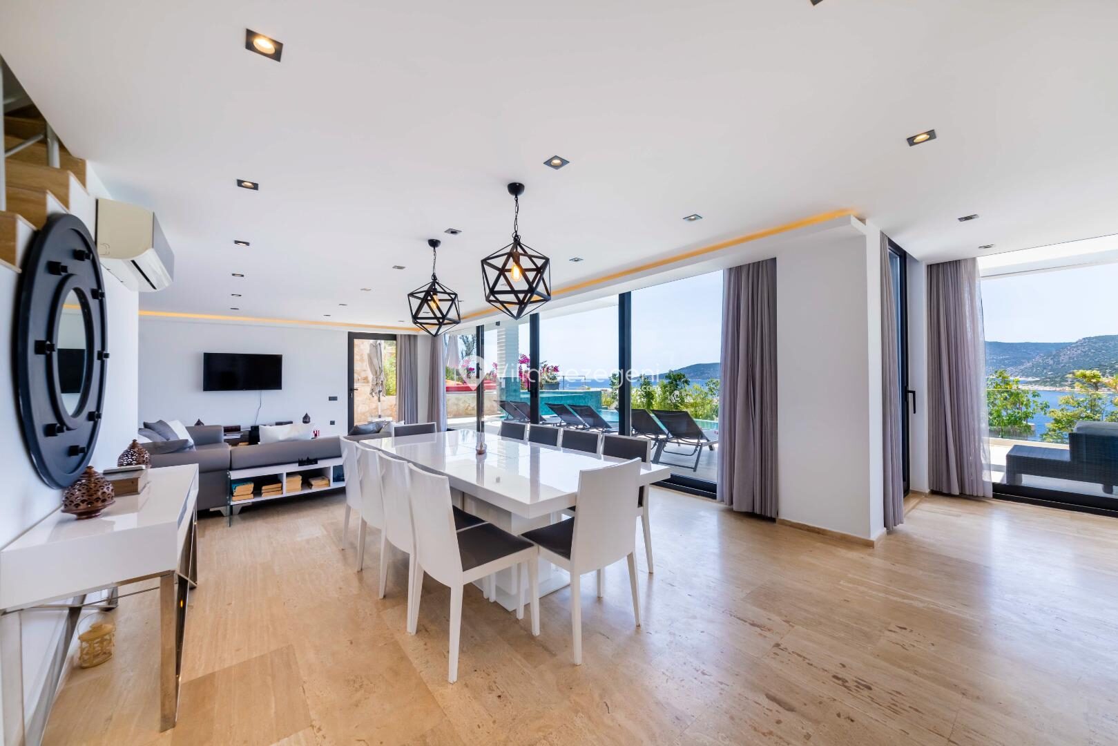 Villa Lumineux — 48