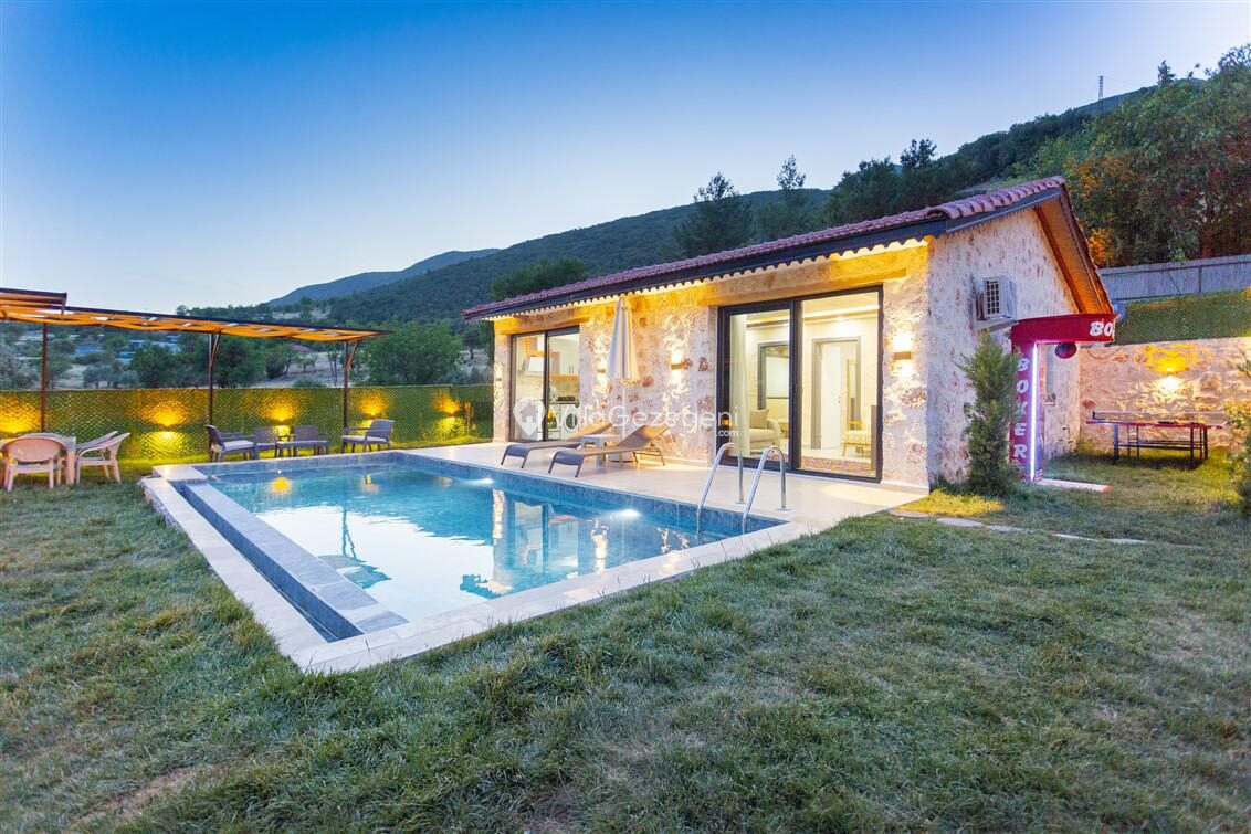 Villa Menesa — 3