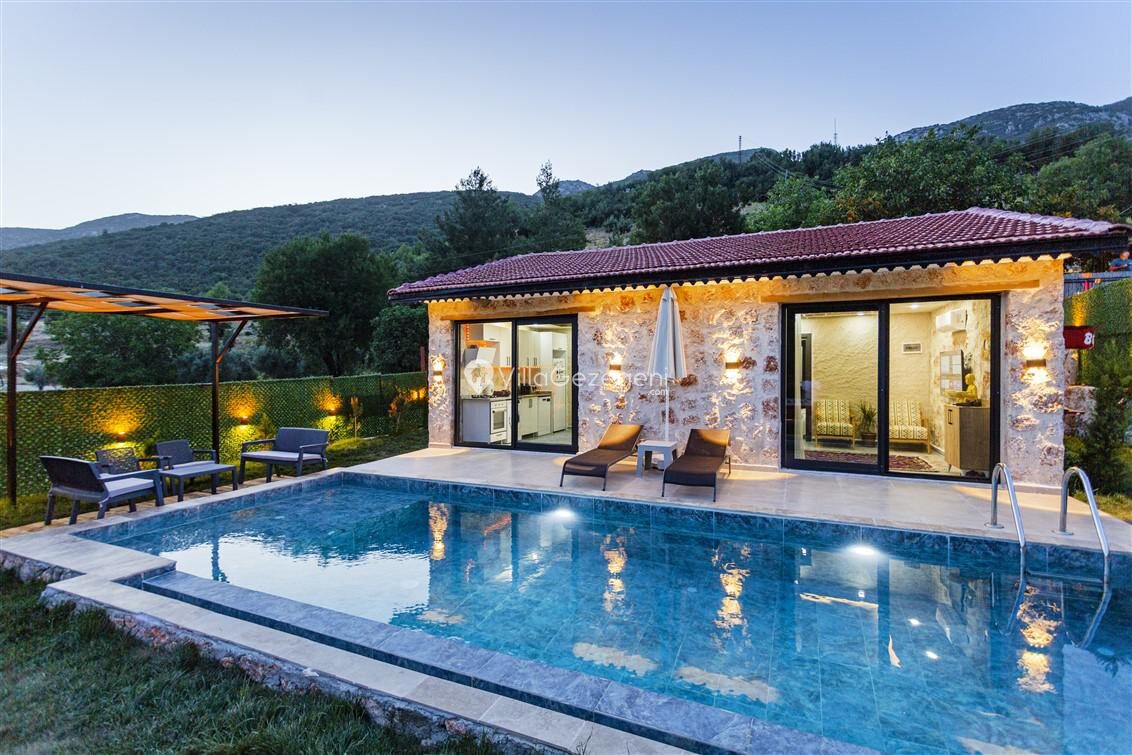 Villa Menesa — 8