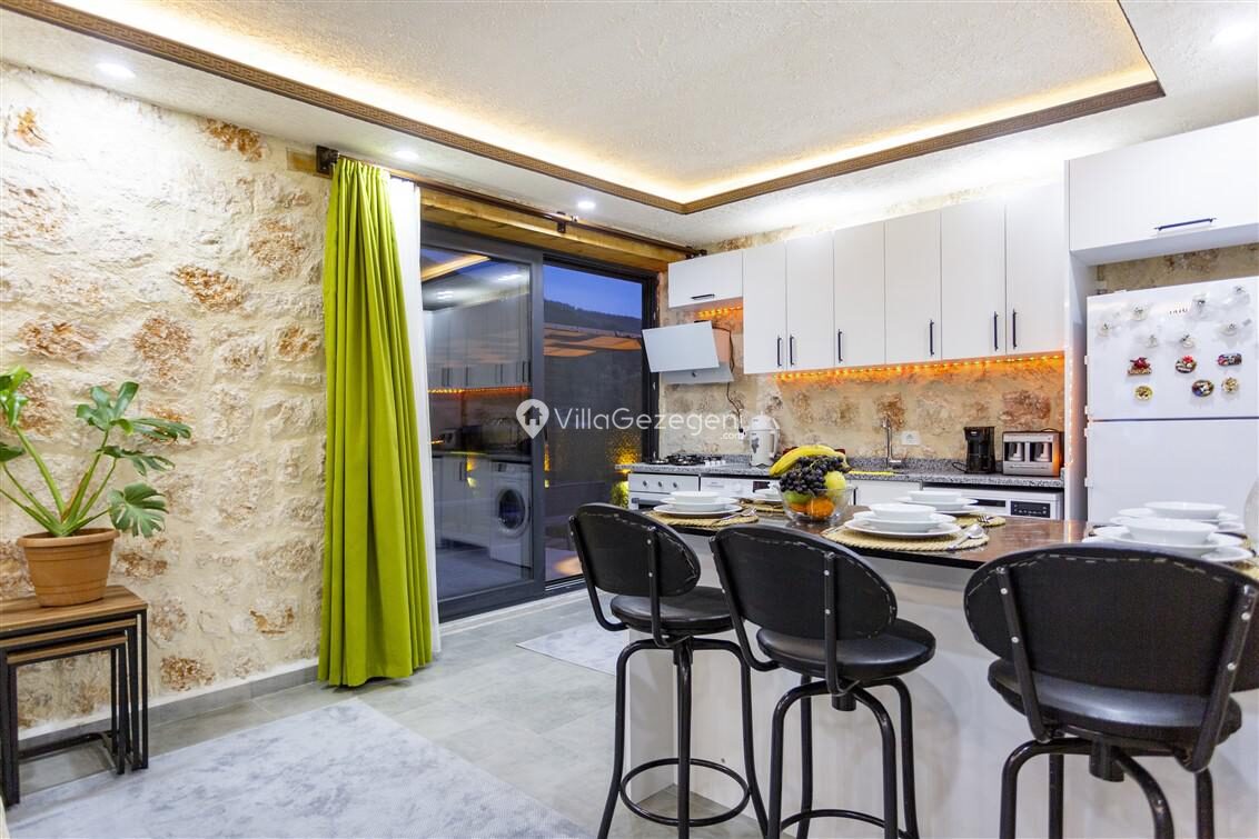 Villa Menesa — 30