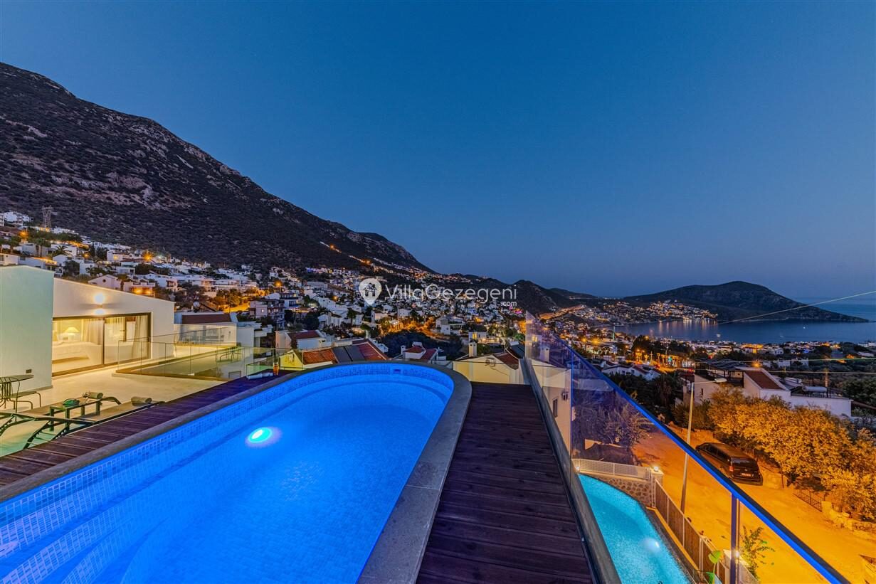 Villa Emporium — 80