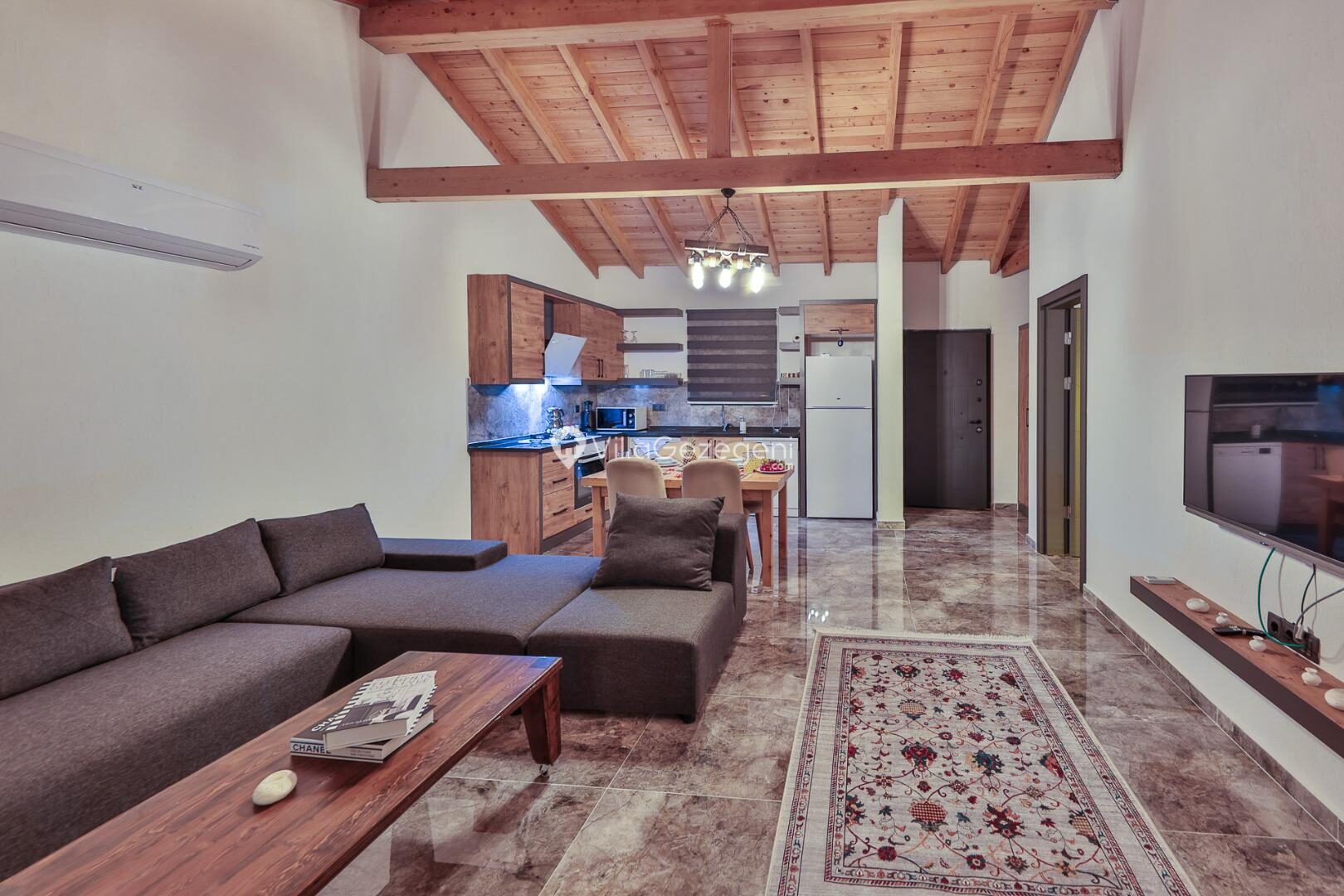 Villa Erisa — 35