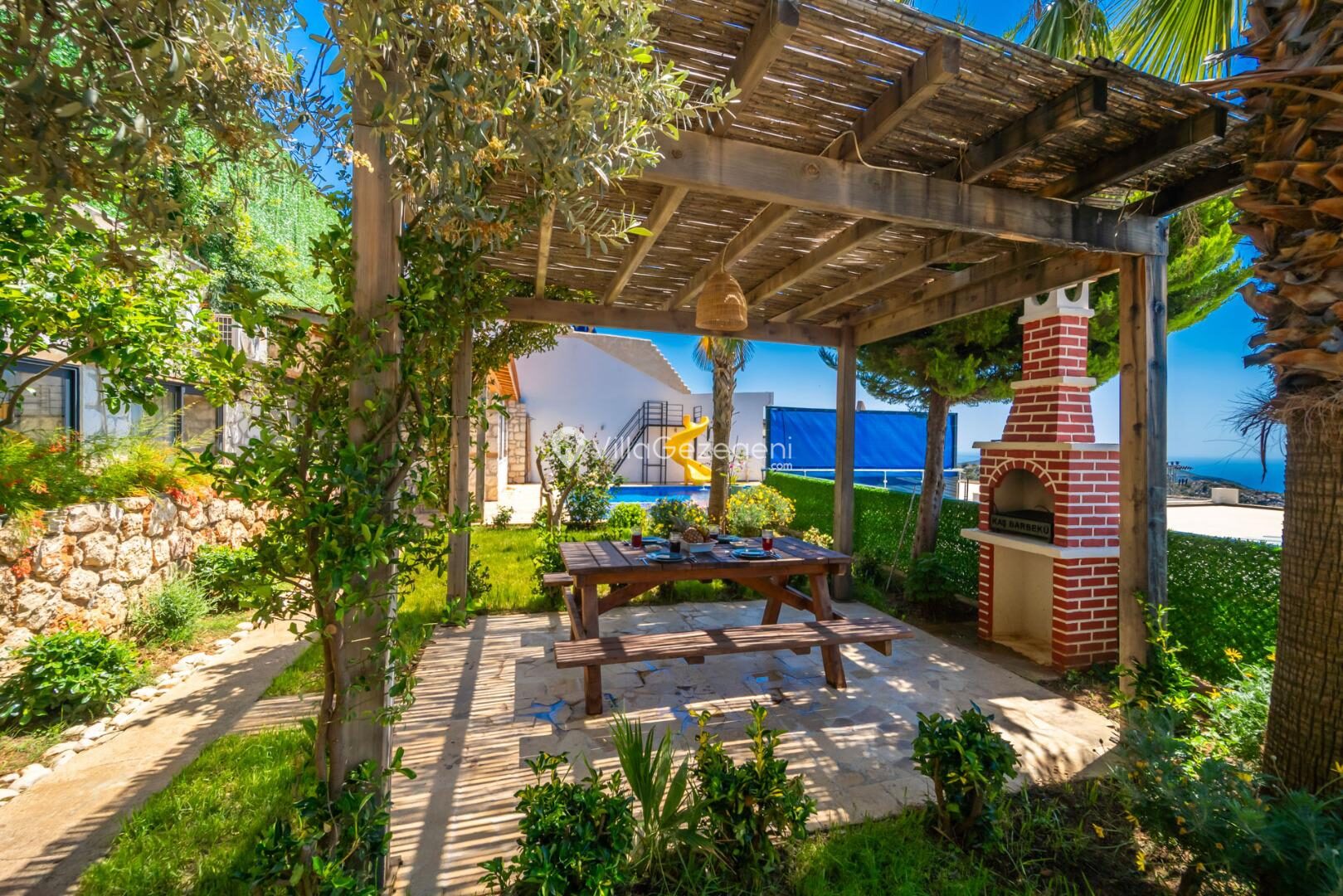 Villa Anahita — 16