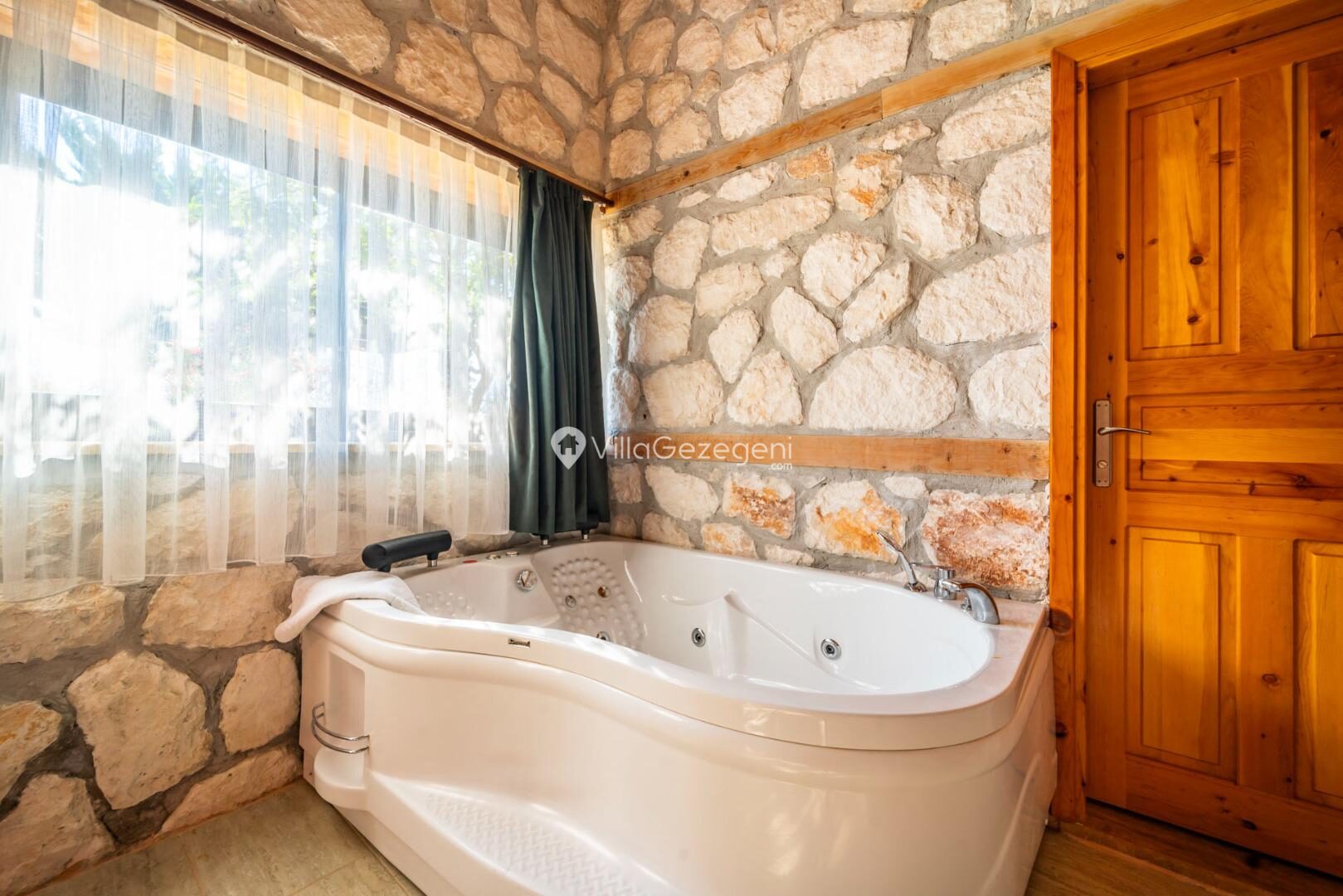 Villa Anahita — 35