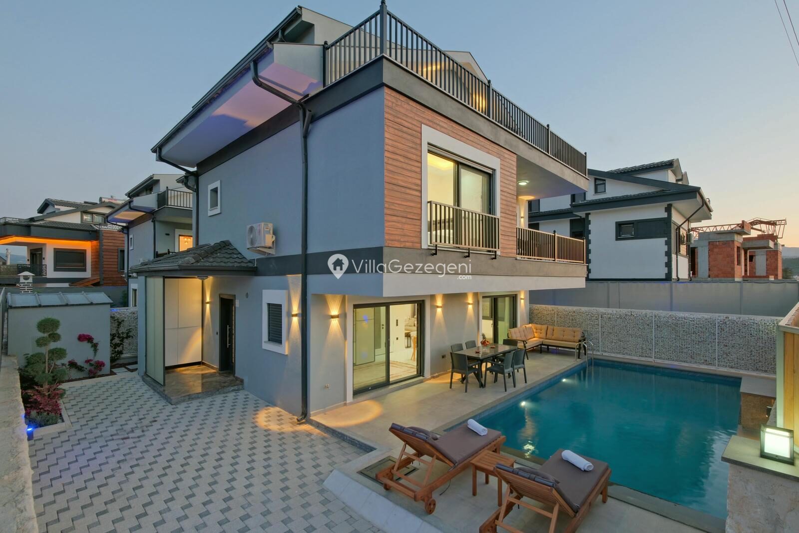 Villa White 1 — 1