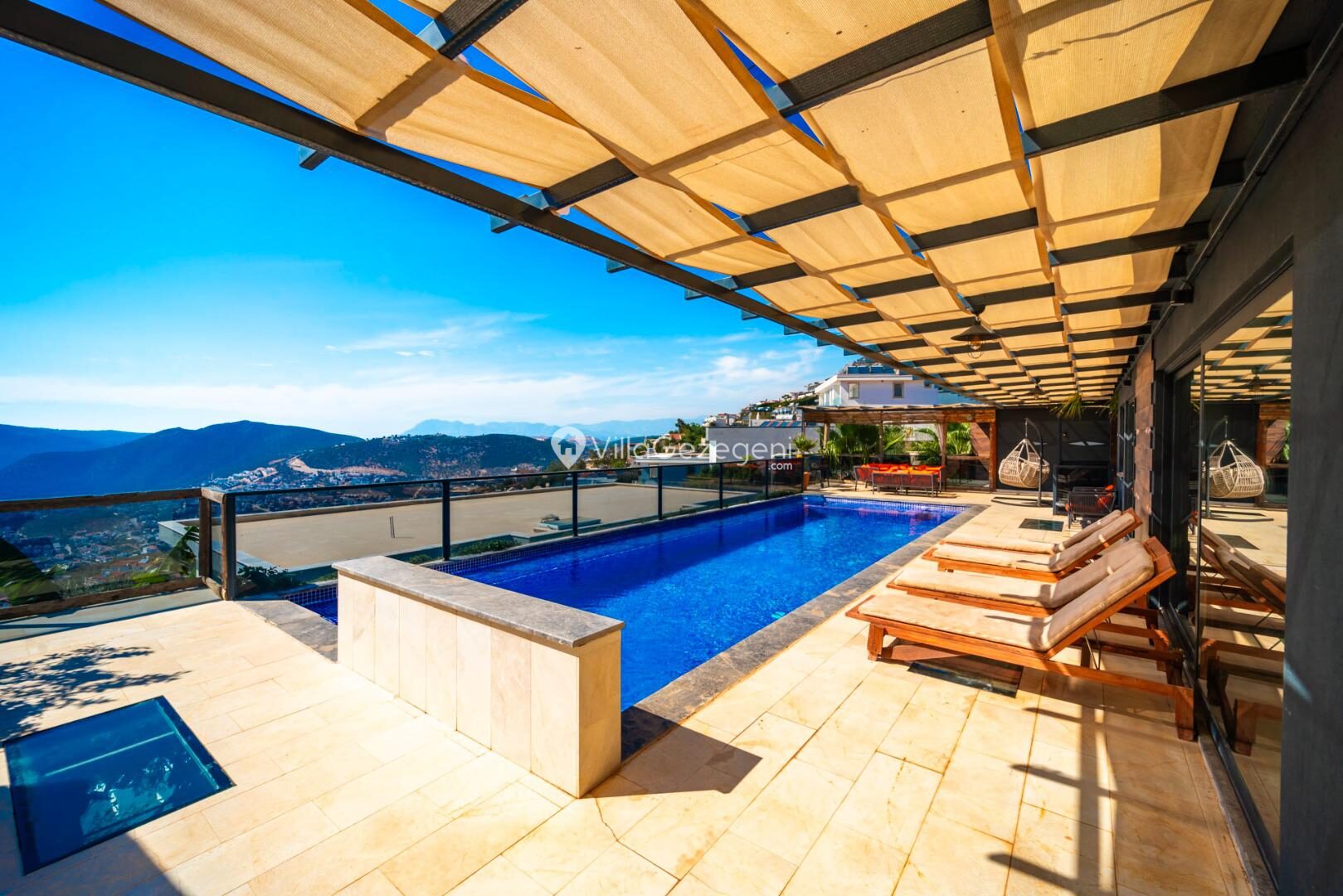Villa Everest — 13
