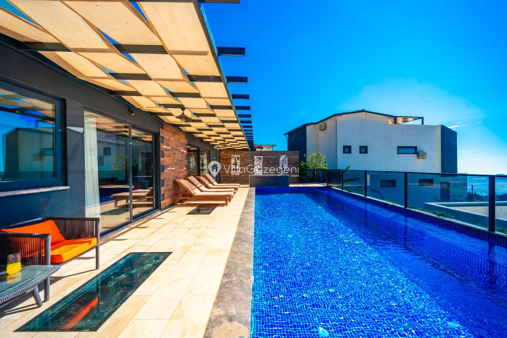 Villa Everest — 14