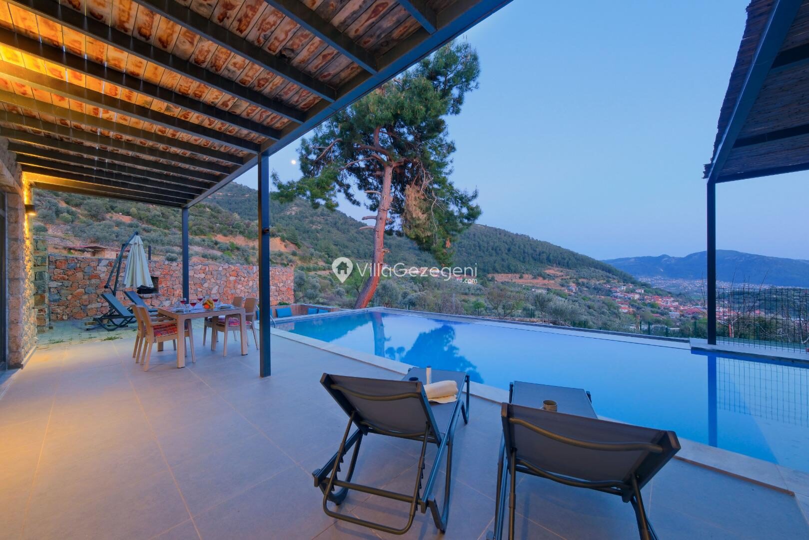 Villa Ayza — 11