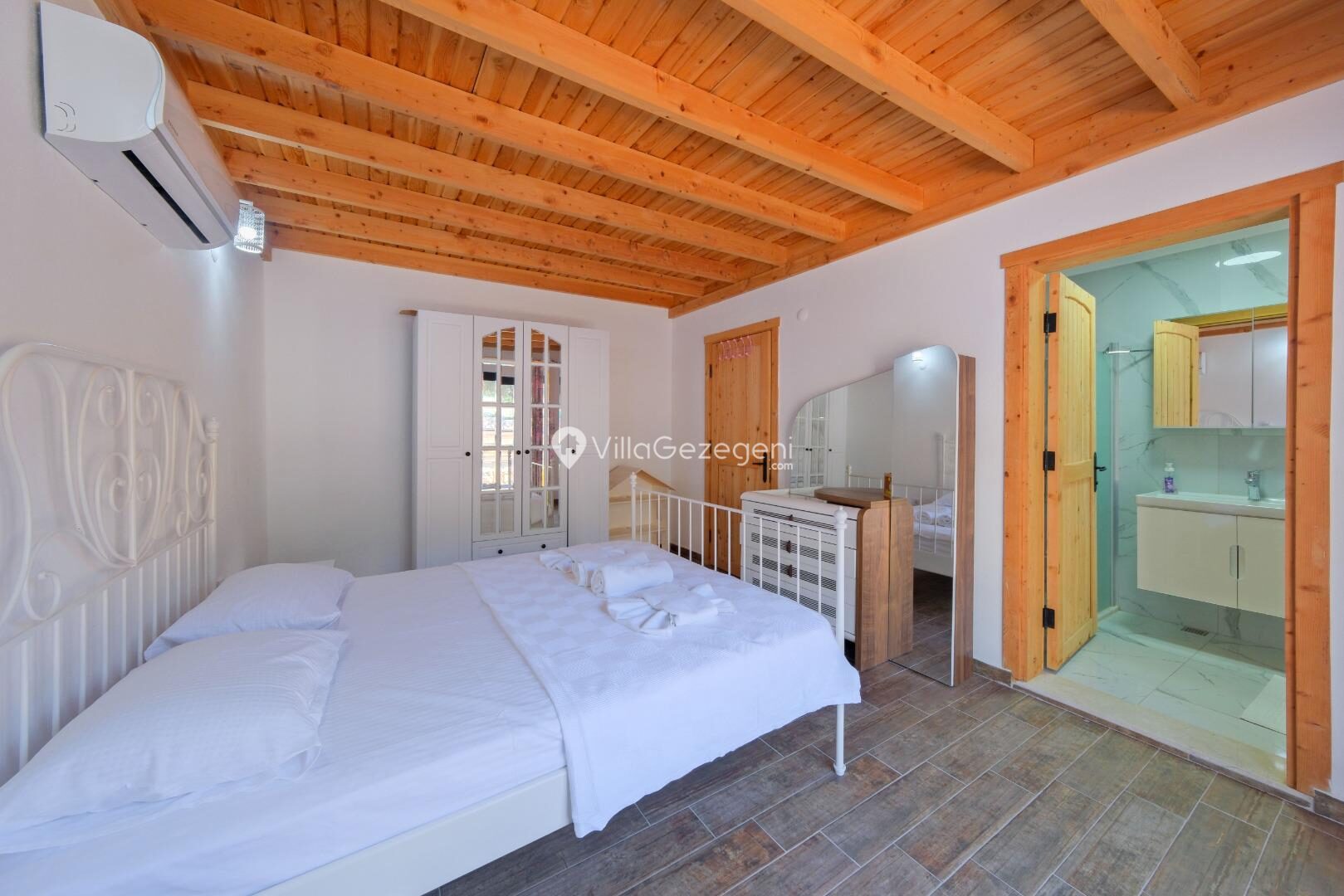 Villa Ayza — 44
