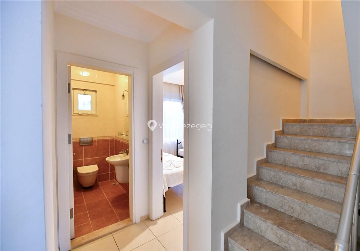 Villa Mango — 12