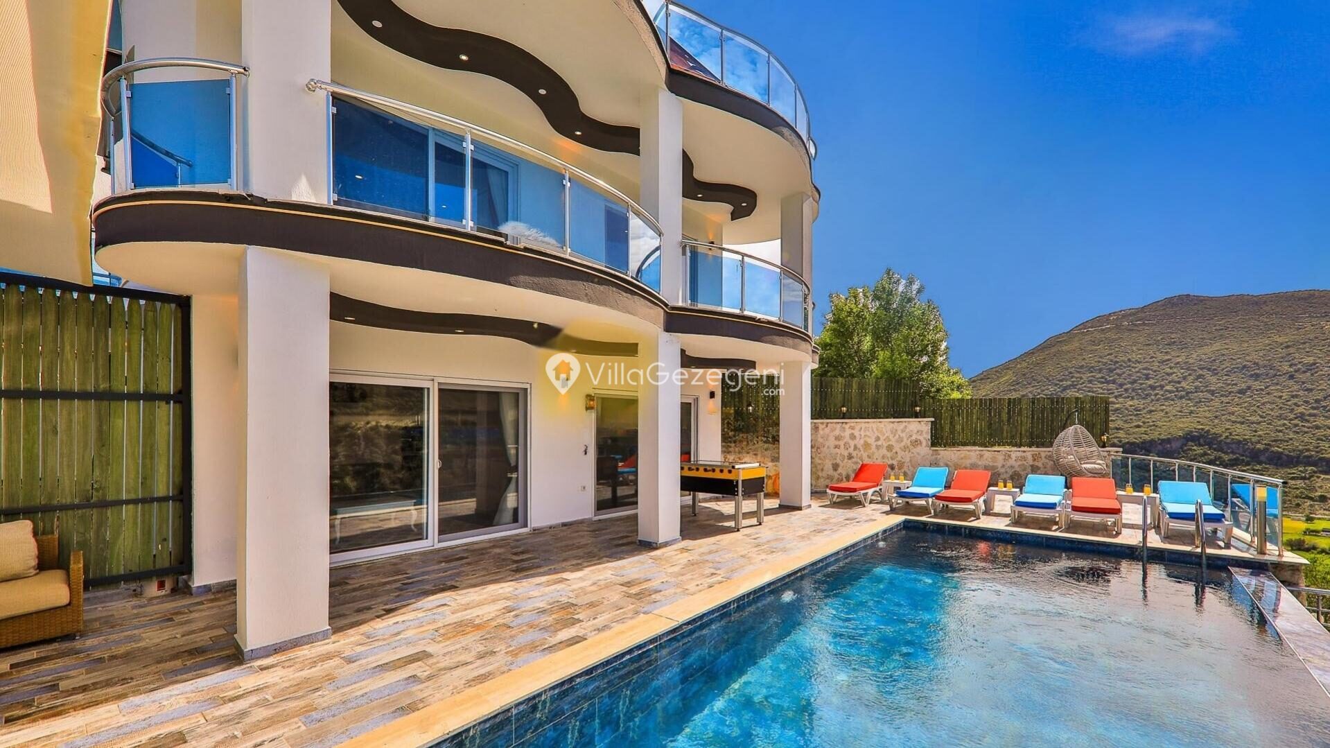 Villa Define — 2