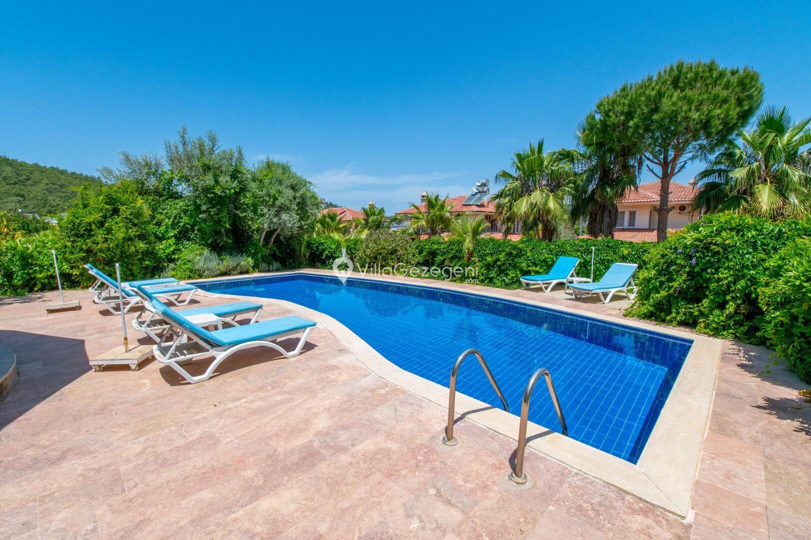 Villa Alora — 4