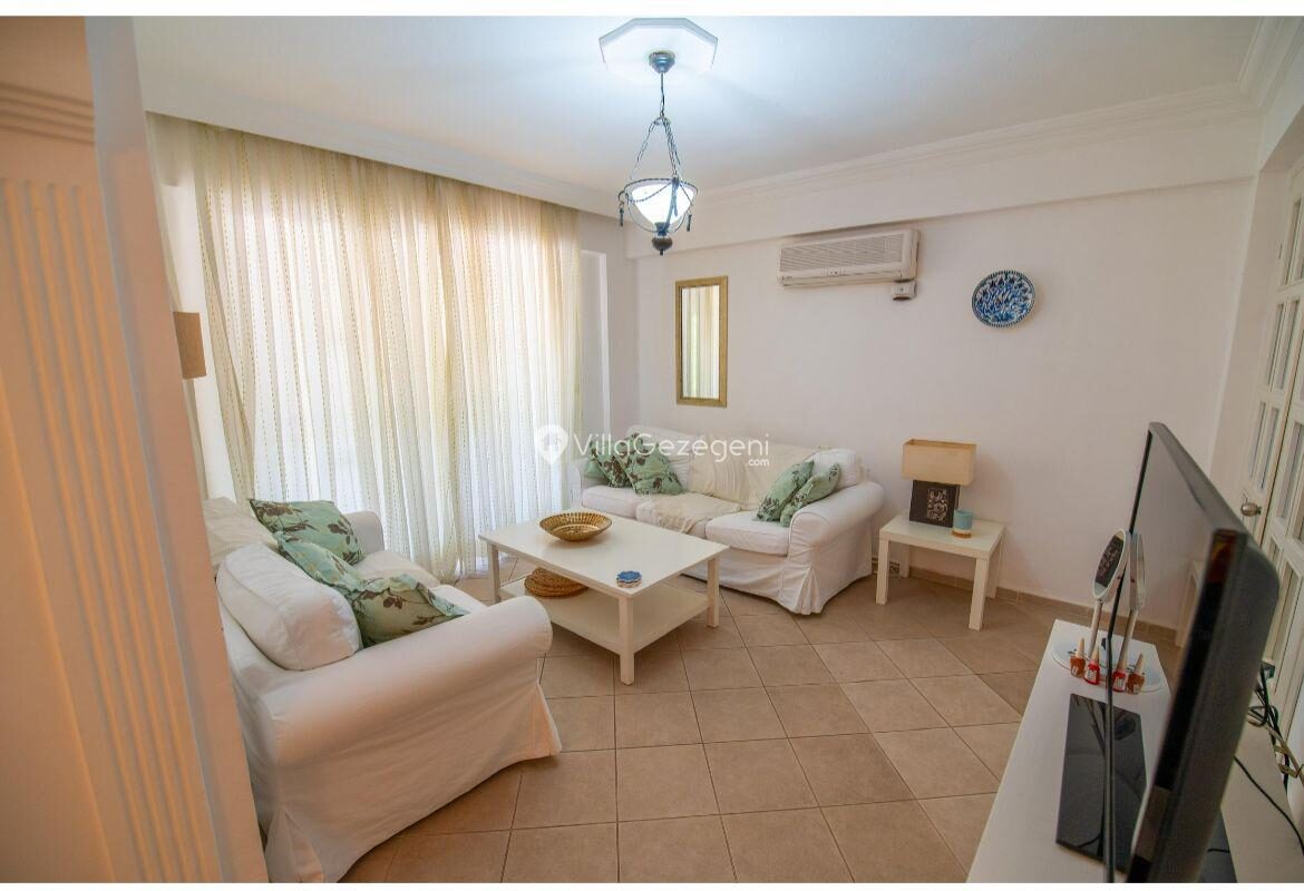Villa Alora — 21