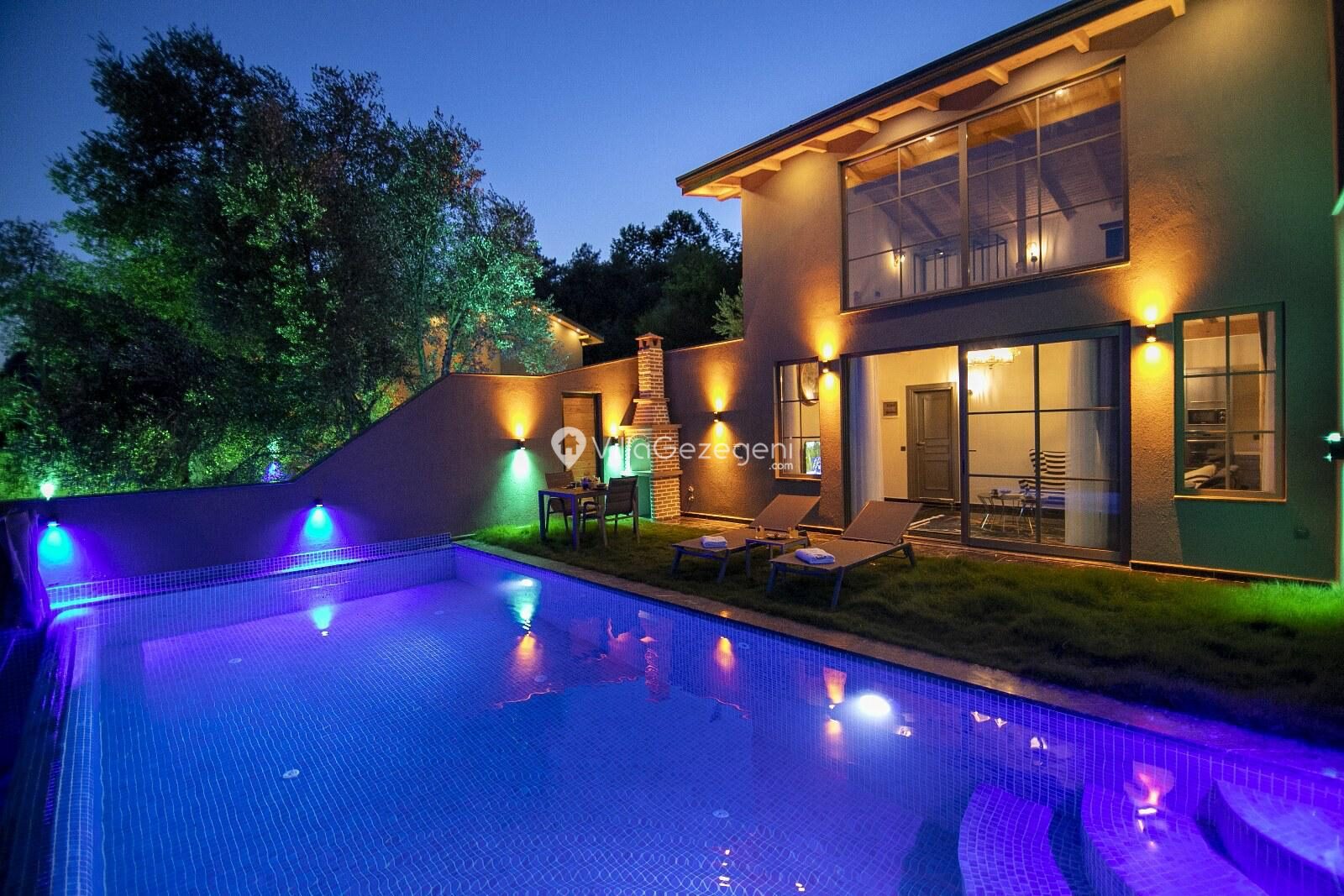 Villa Palace Small — 1