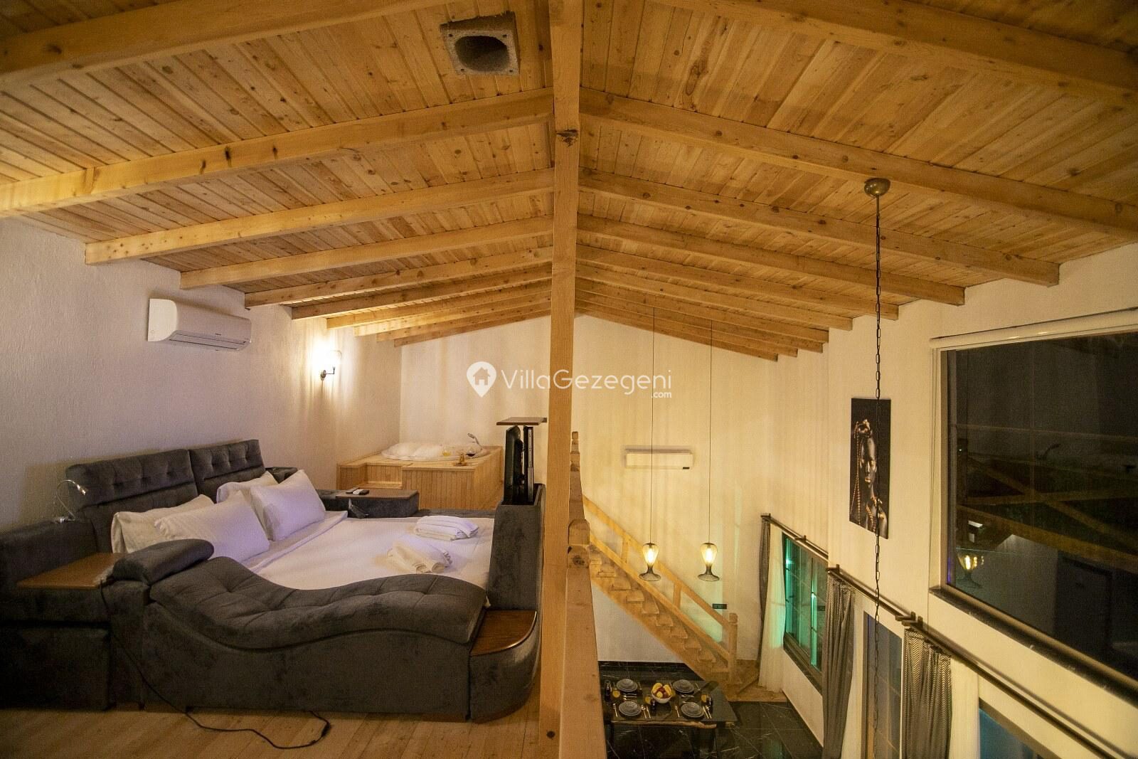Villa Palace Small — 23