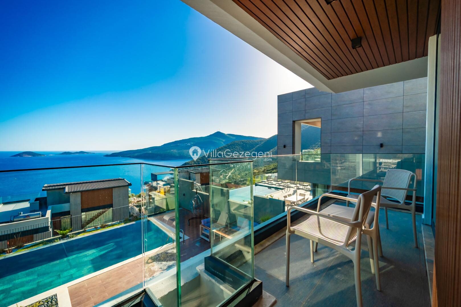Villa Aura E — 55