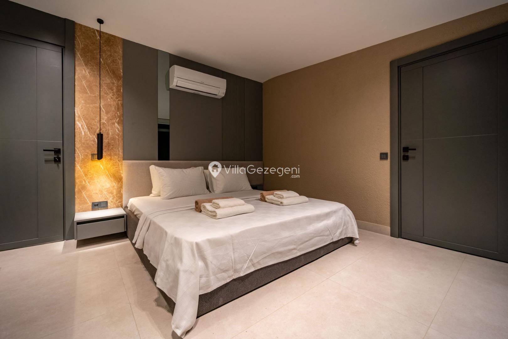 Villa Aura D — 72