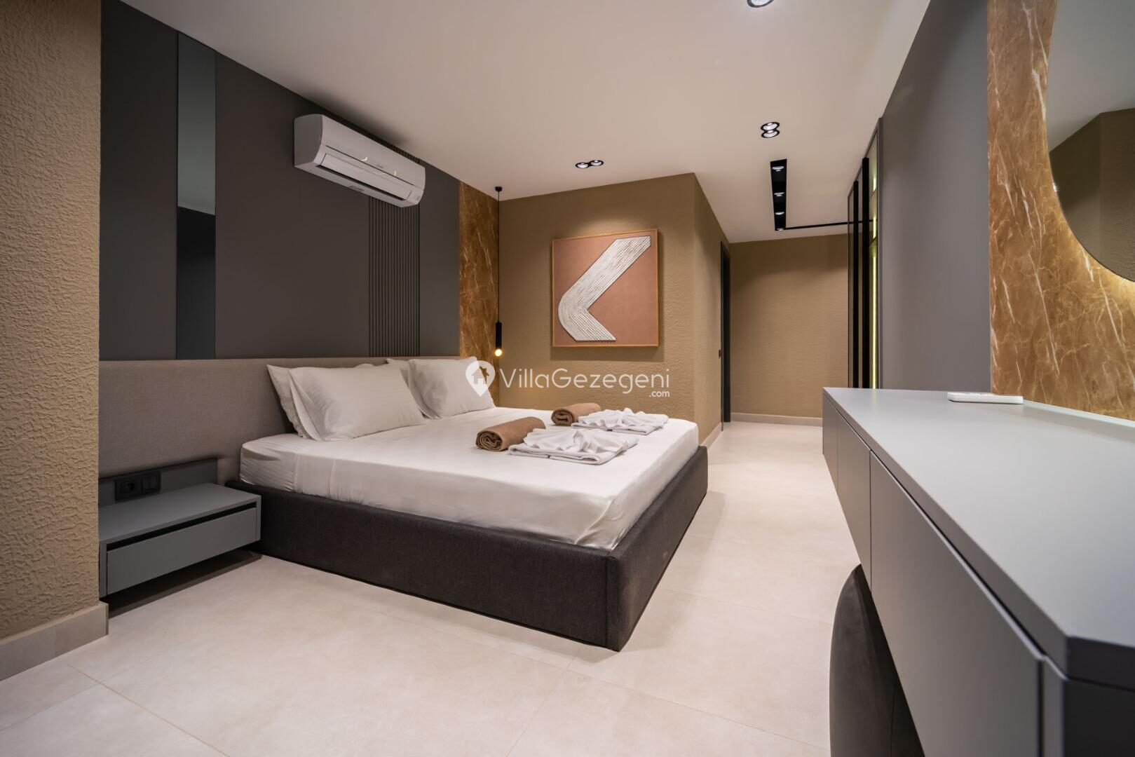 Villa Aura F — 81