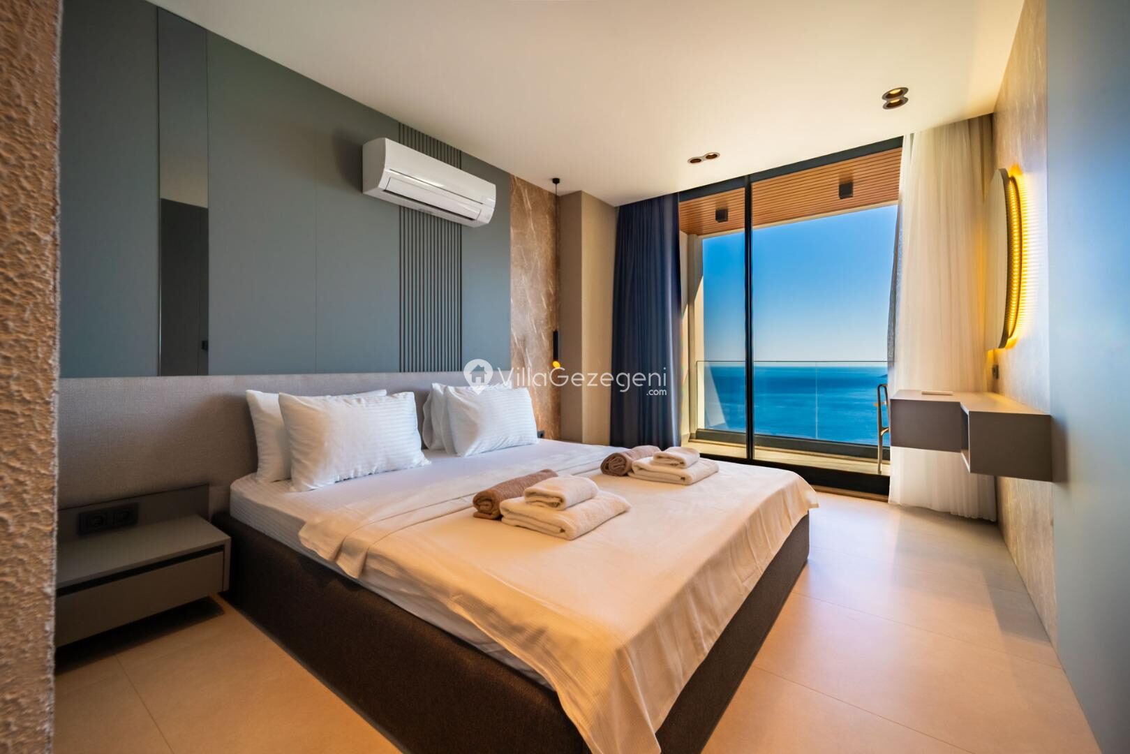 Villa Aura D — 82
