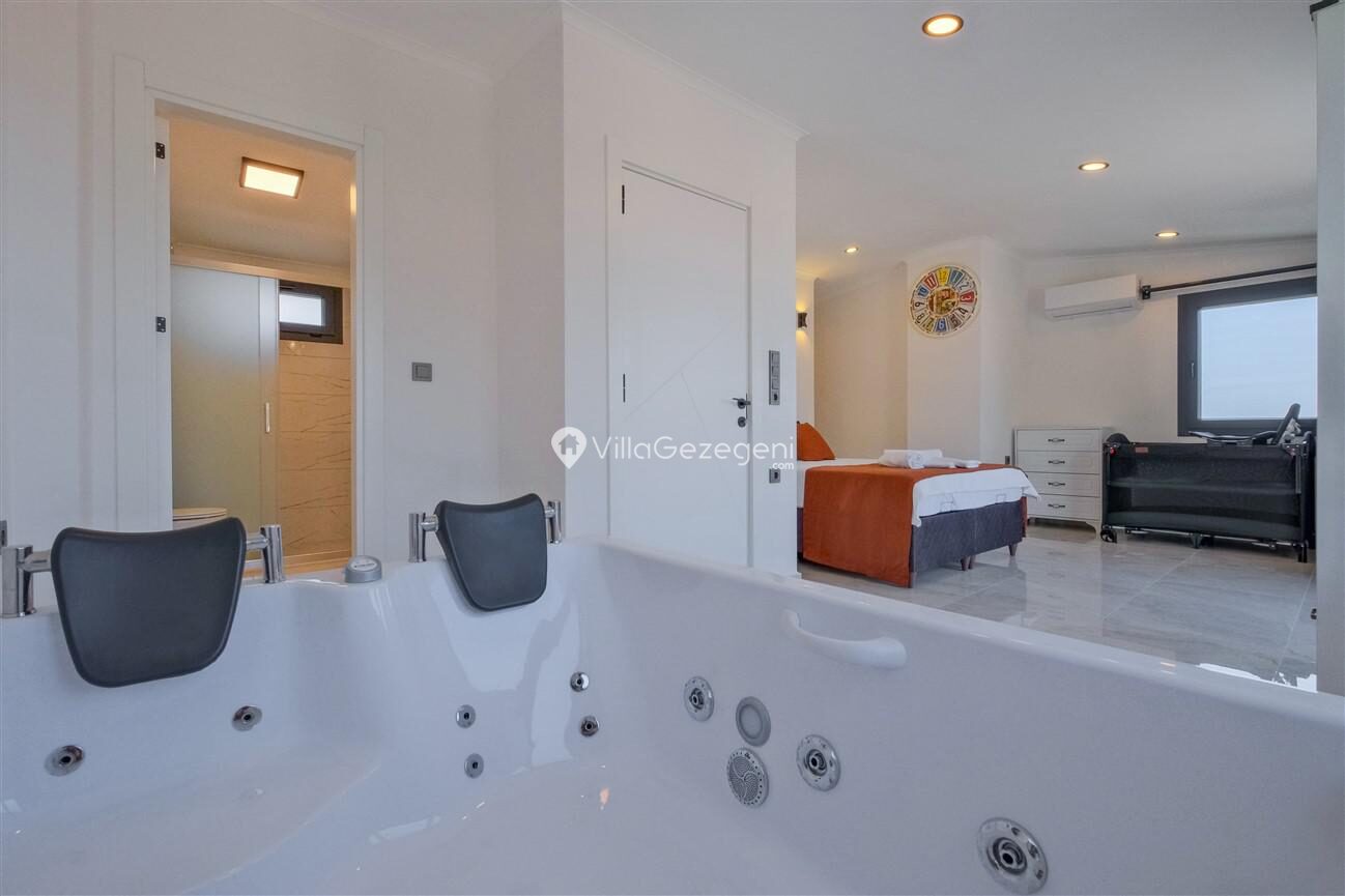 Villa Santorini — 57
