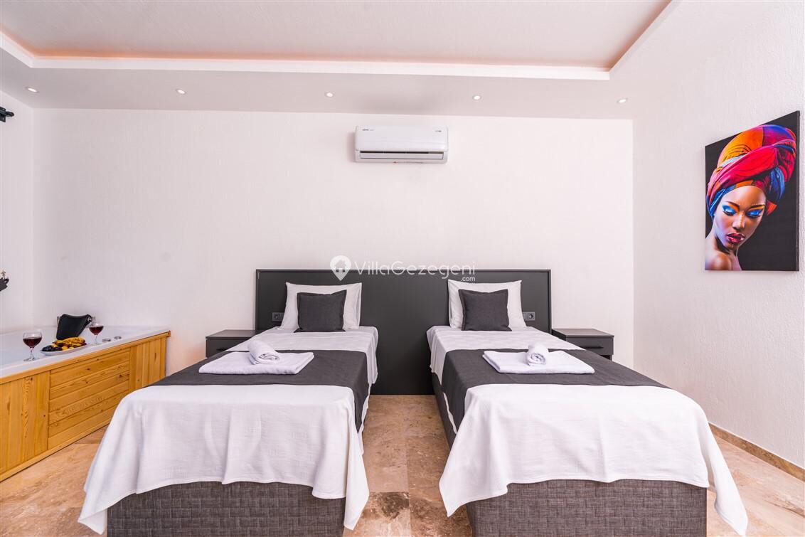Villa İbiza — 85