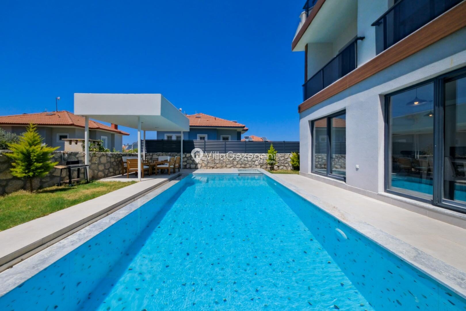 Villa Note 5 — 8