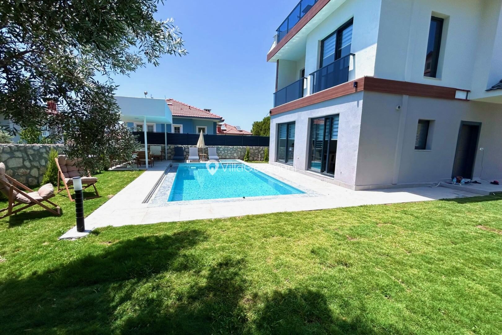 Villa Note 5 — 9