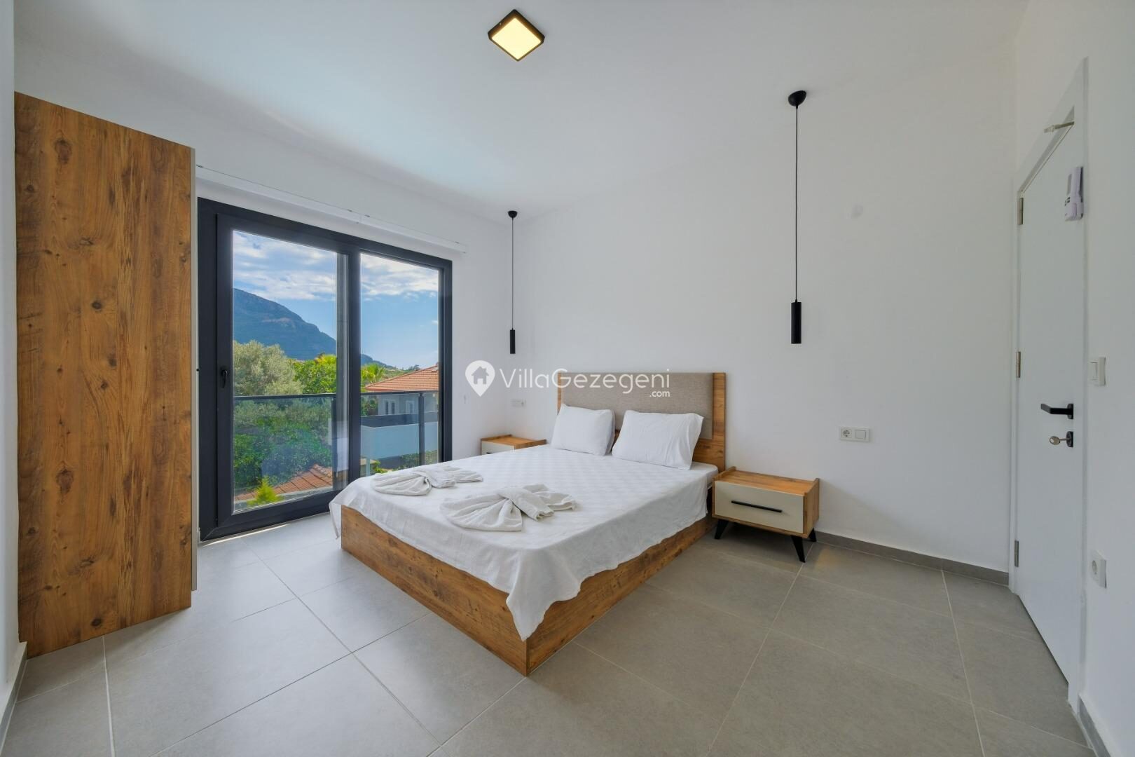 Villa Note 5 — 24