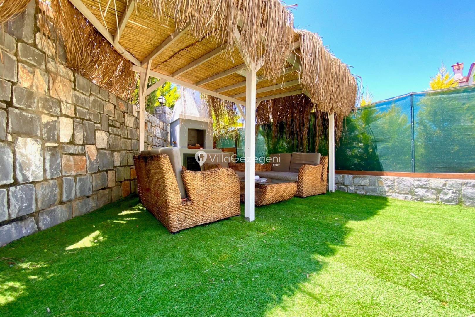 Villa Urartu — 11