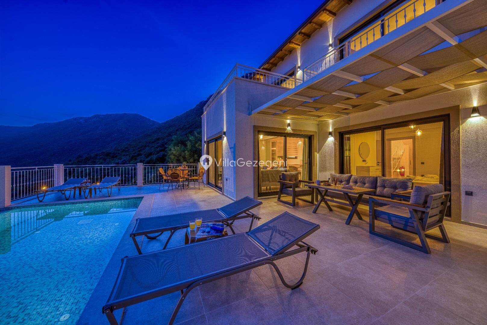 Villa Poeta — 3