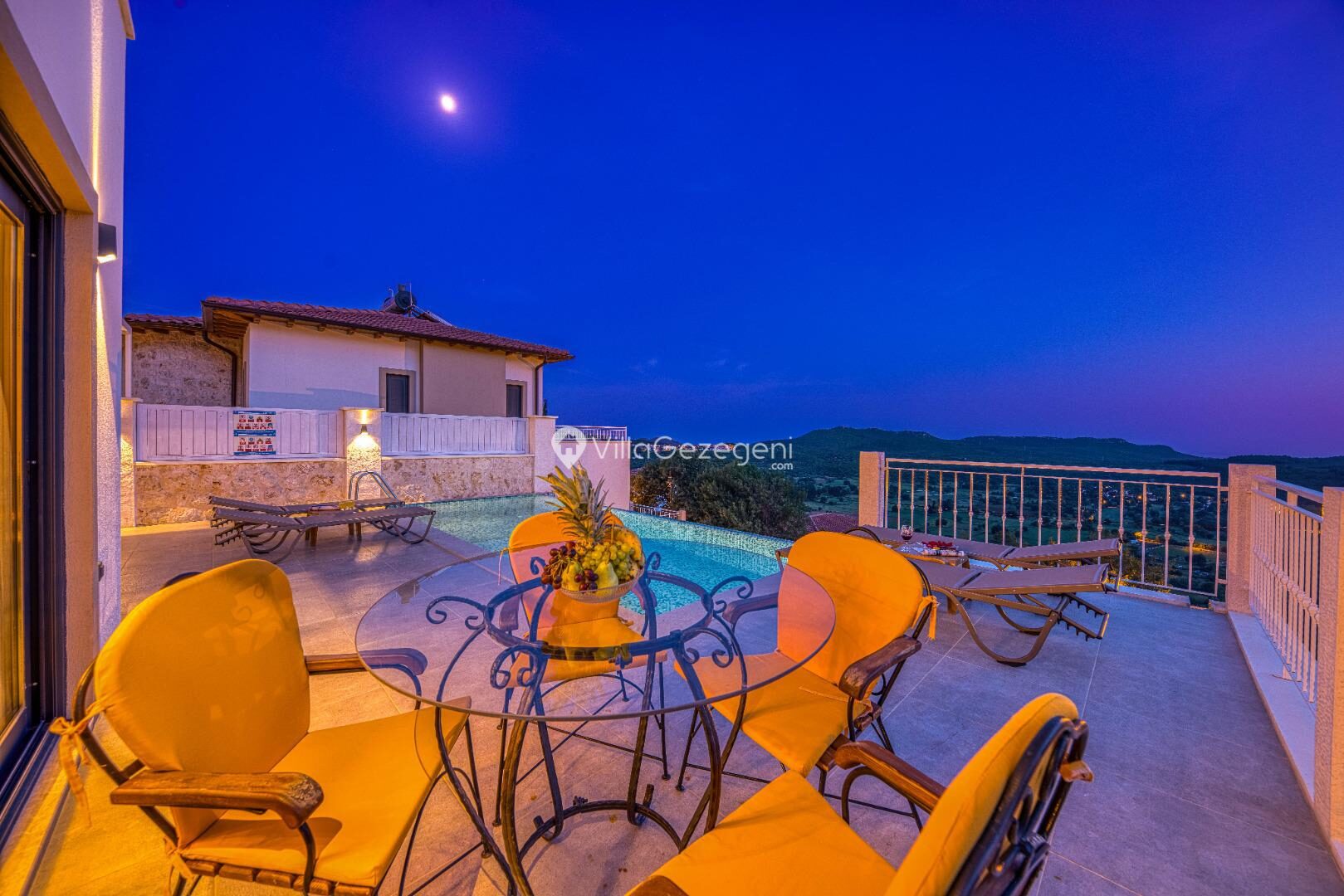 Villa Poeta — 5