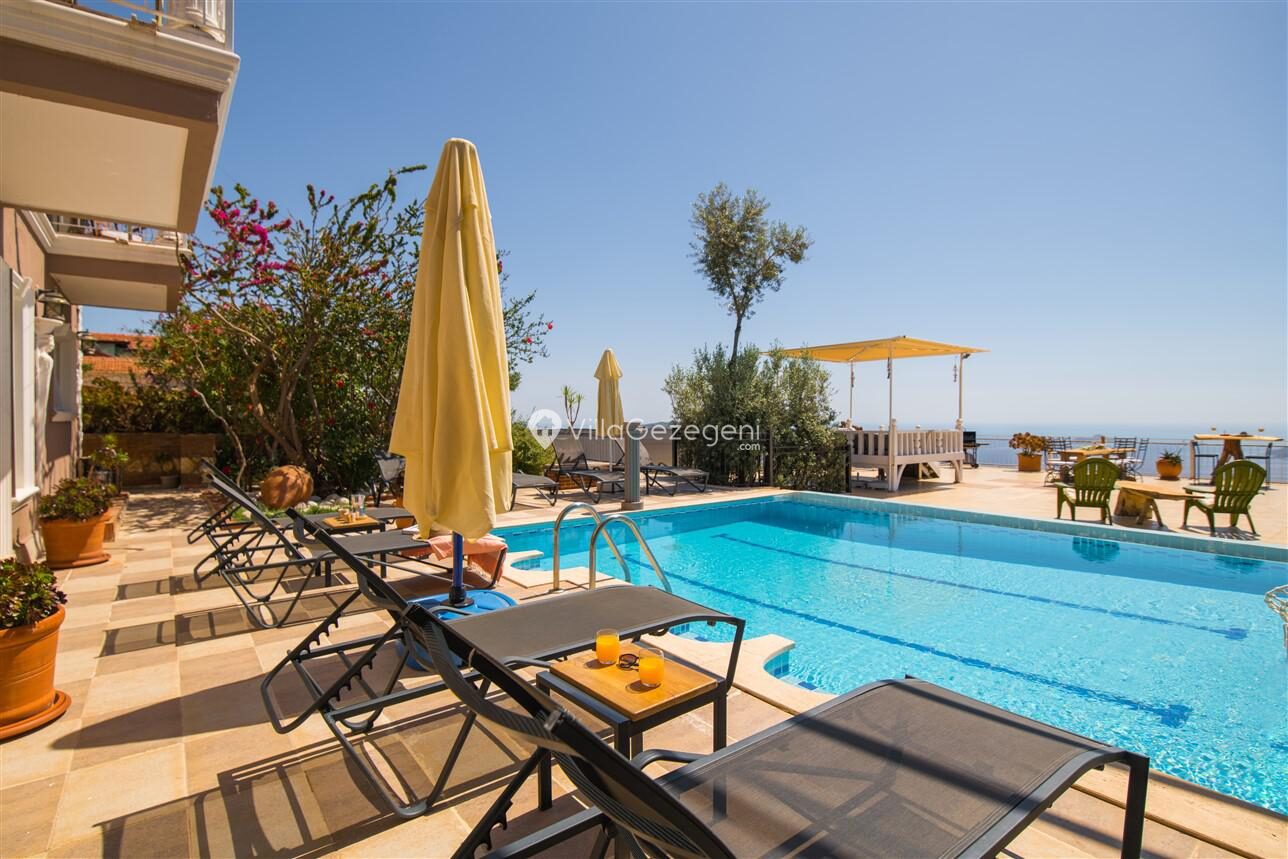 Villa Tulip — 9