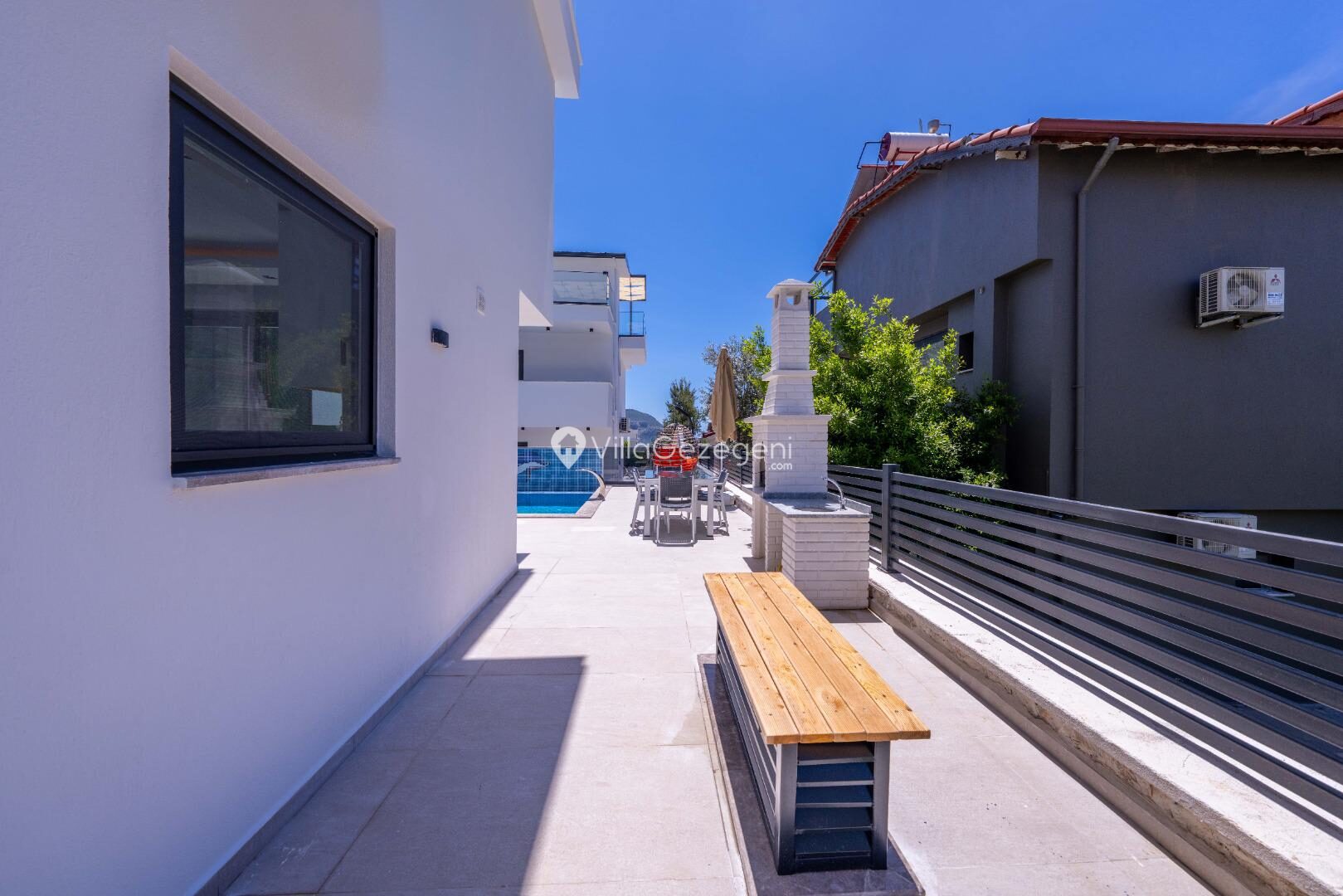 Villa Lovelet 1 — 12