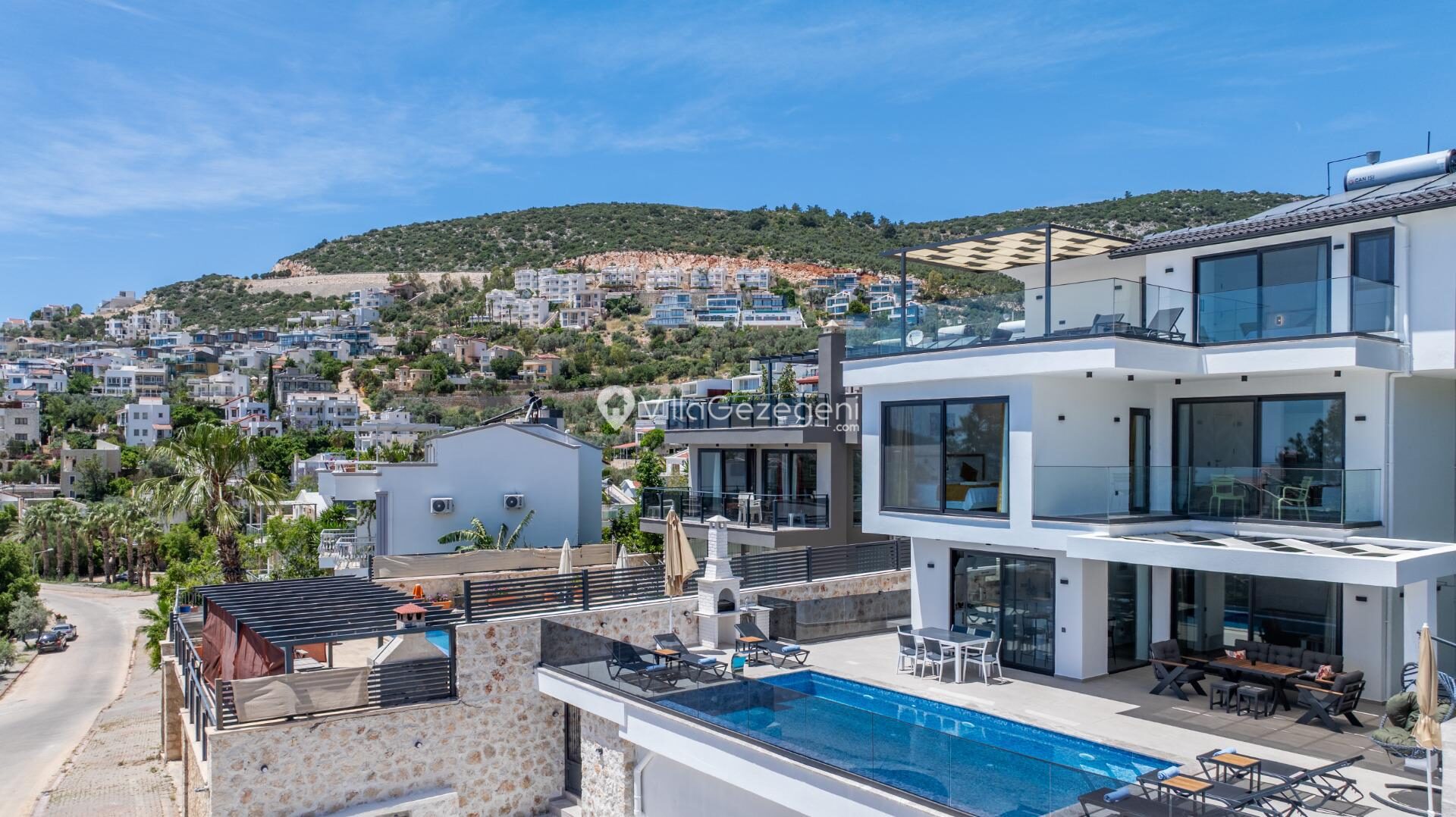 Villa Lovelet 2 — 50