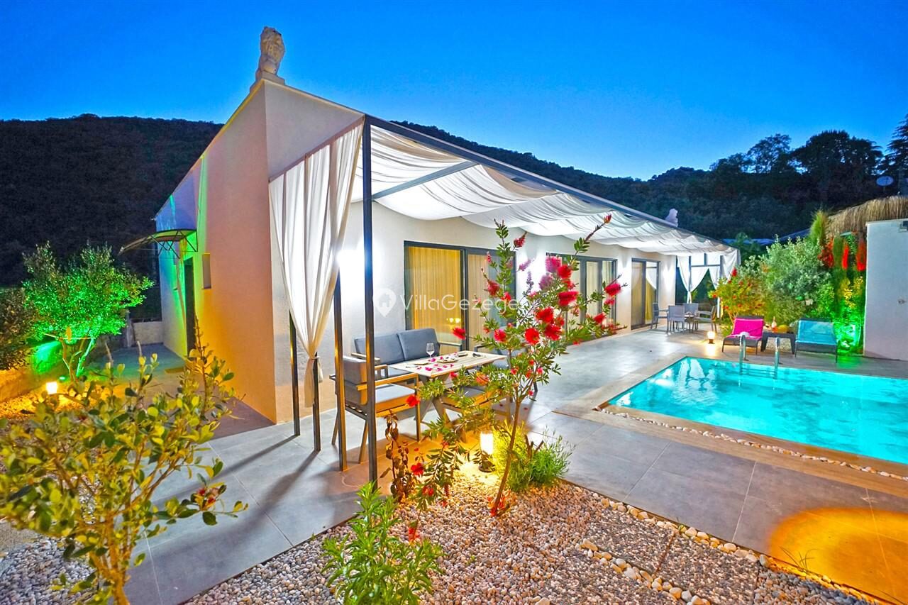 Villa Mamon Luxury Life — 2