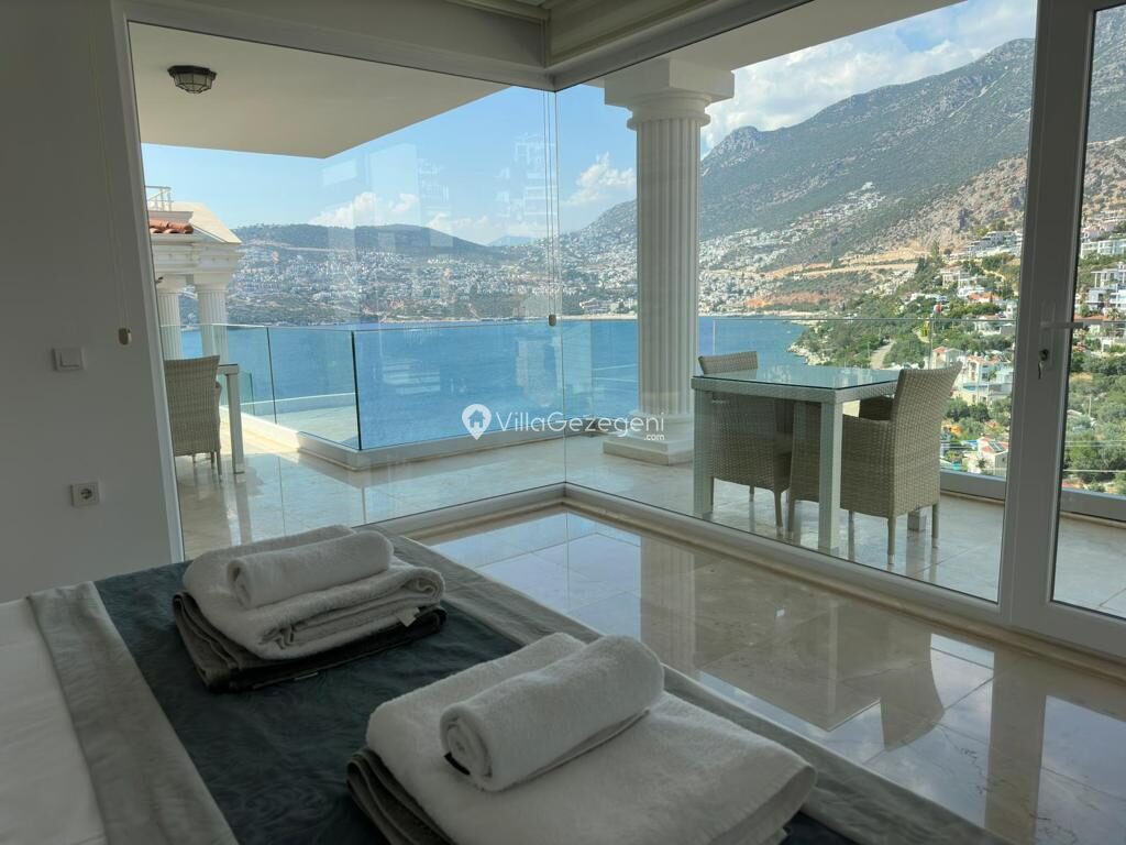 Villa Mavi Su 2 — 4
