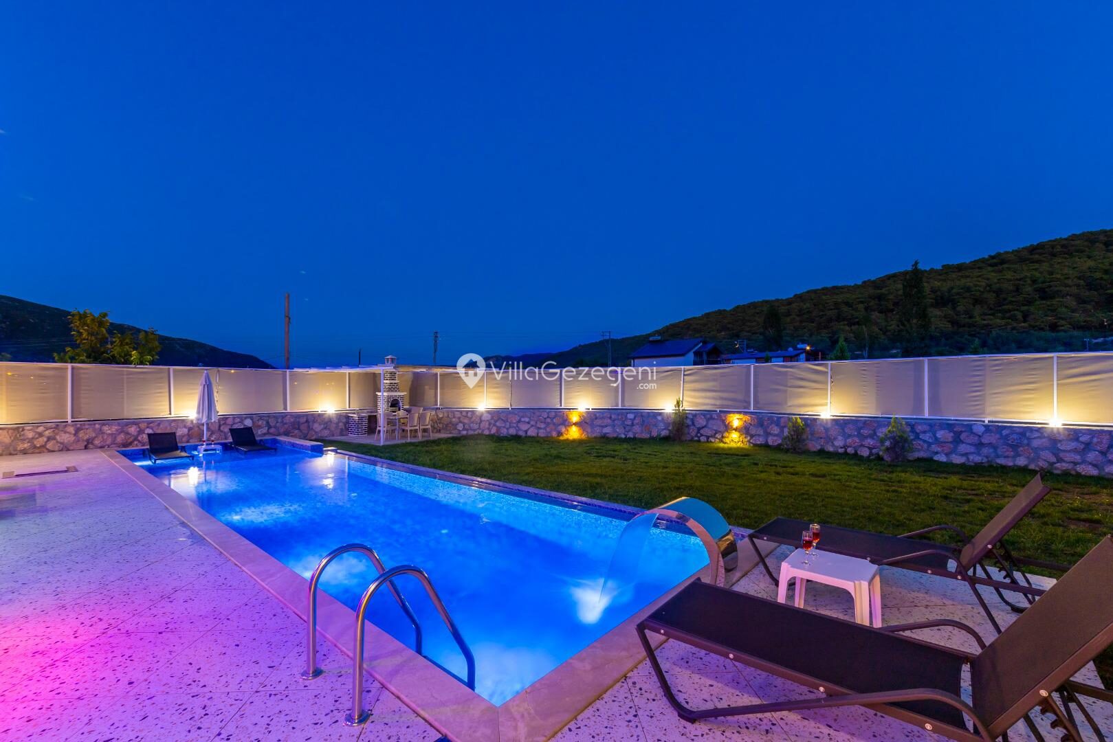 Villa Guru — 10