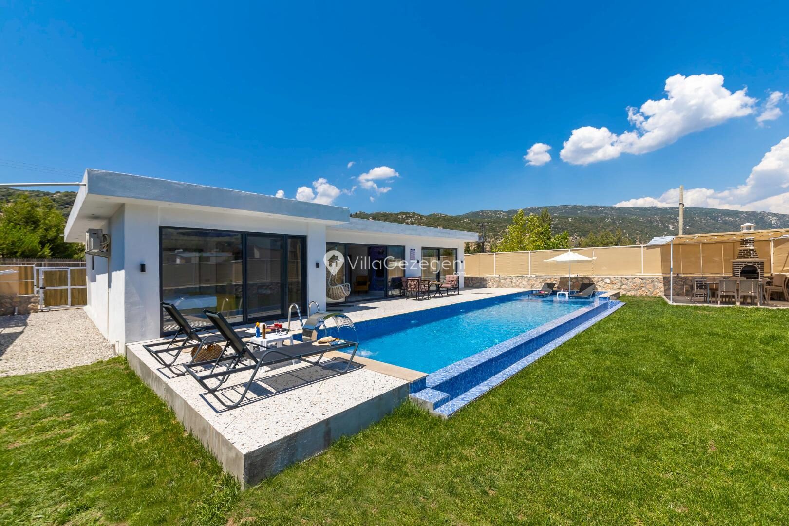 Villa Guru — 11