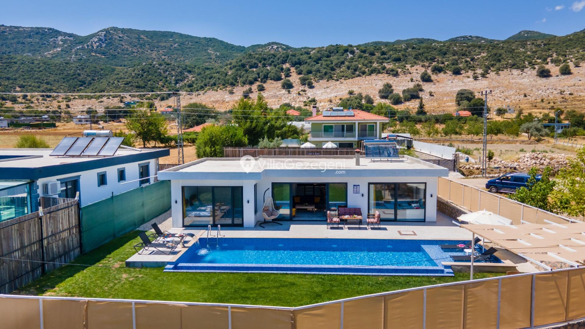 Villa Guru — 60