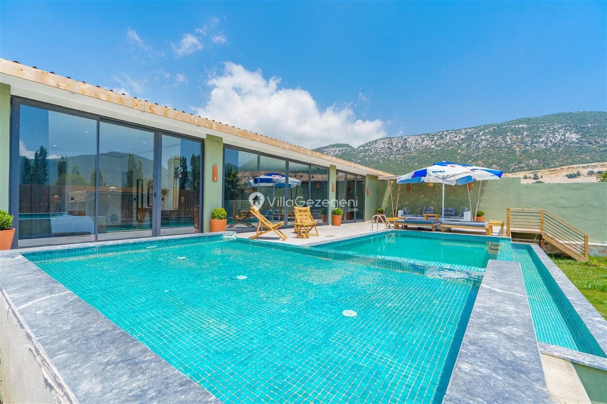 Villa Stay 2 — 2