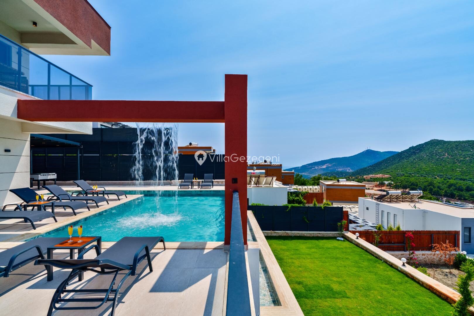 Villa Newcastle — 14