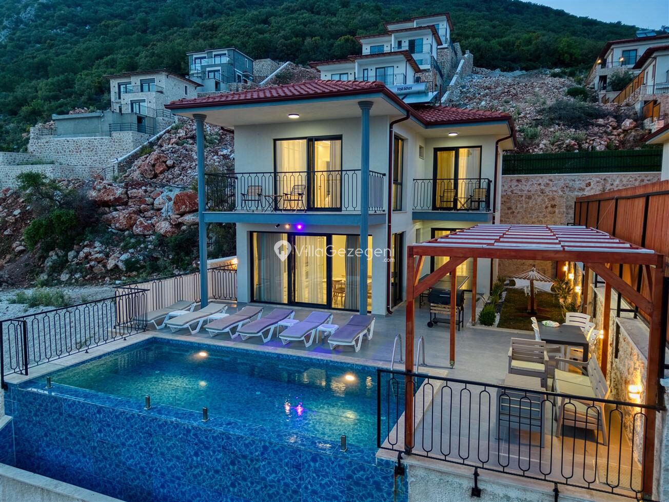 Villa Fiesta 2 — 4