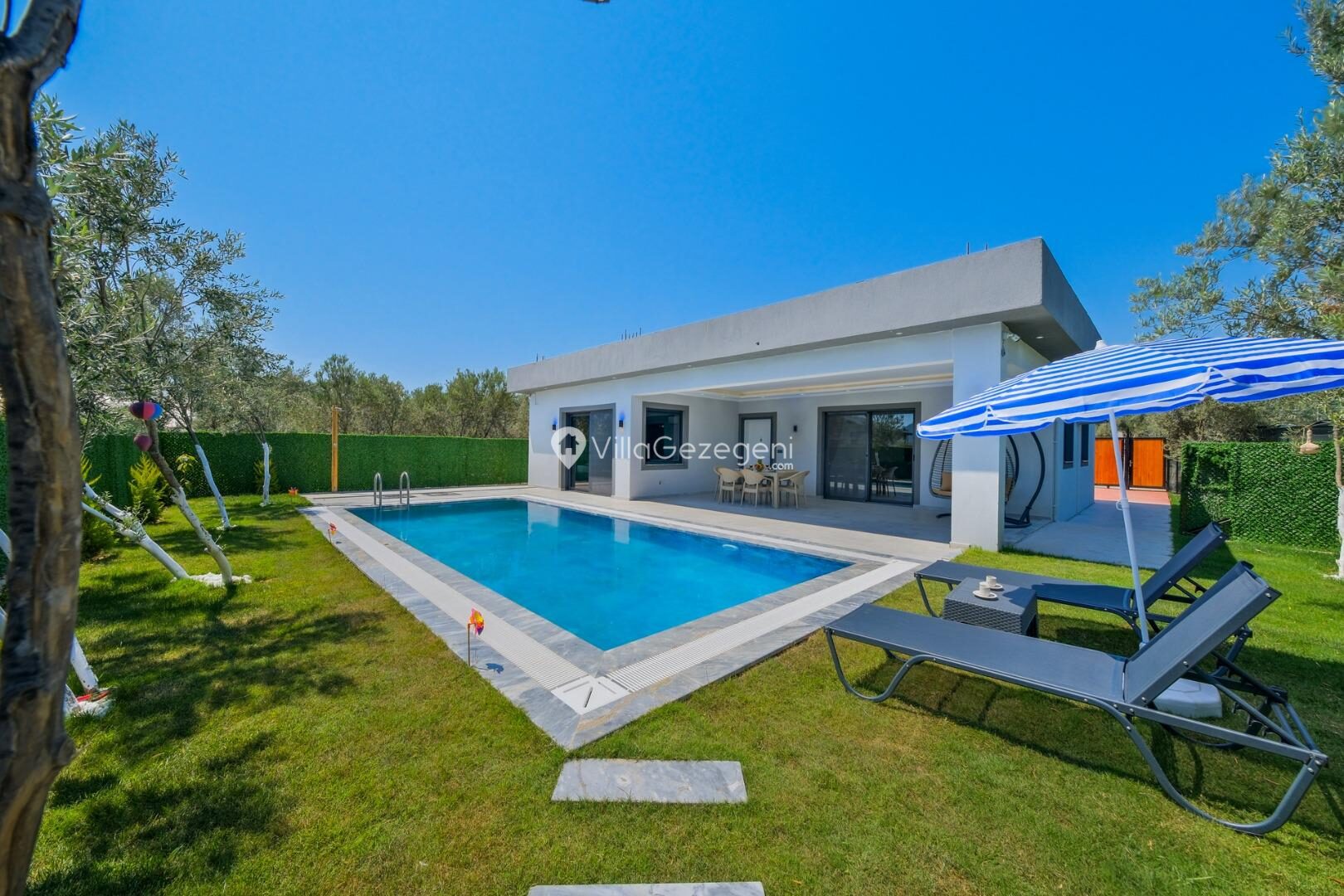 Villa Olive — 1